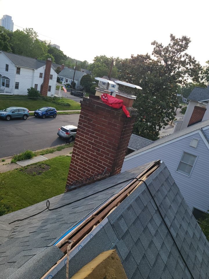 Arlington: CertainTeed Landmark Architectural Shingle in Georgetown Gray by RM Banning, Inc.