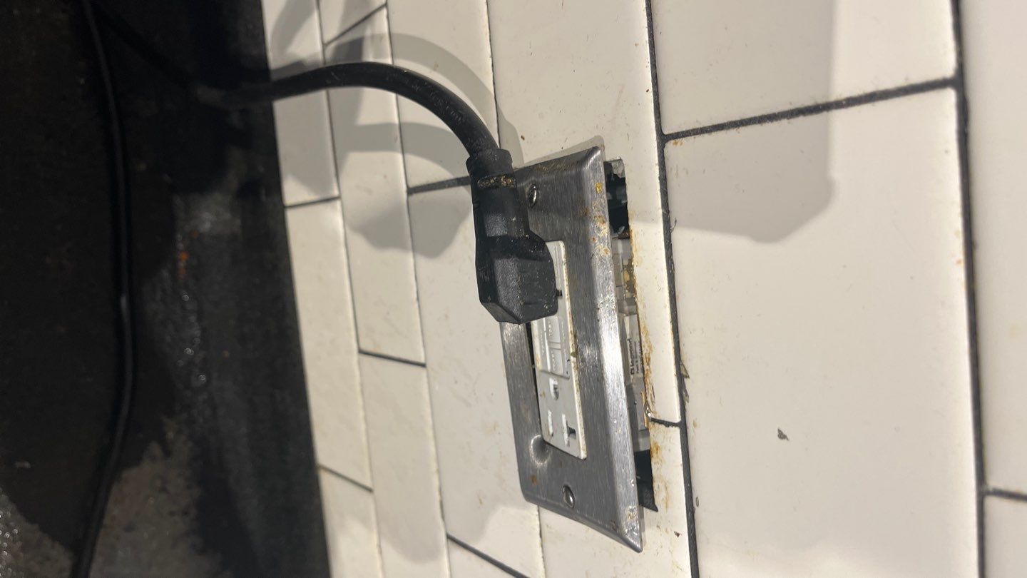 Replace GFCI  by Staybright Electric