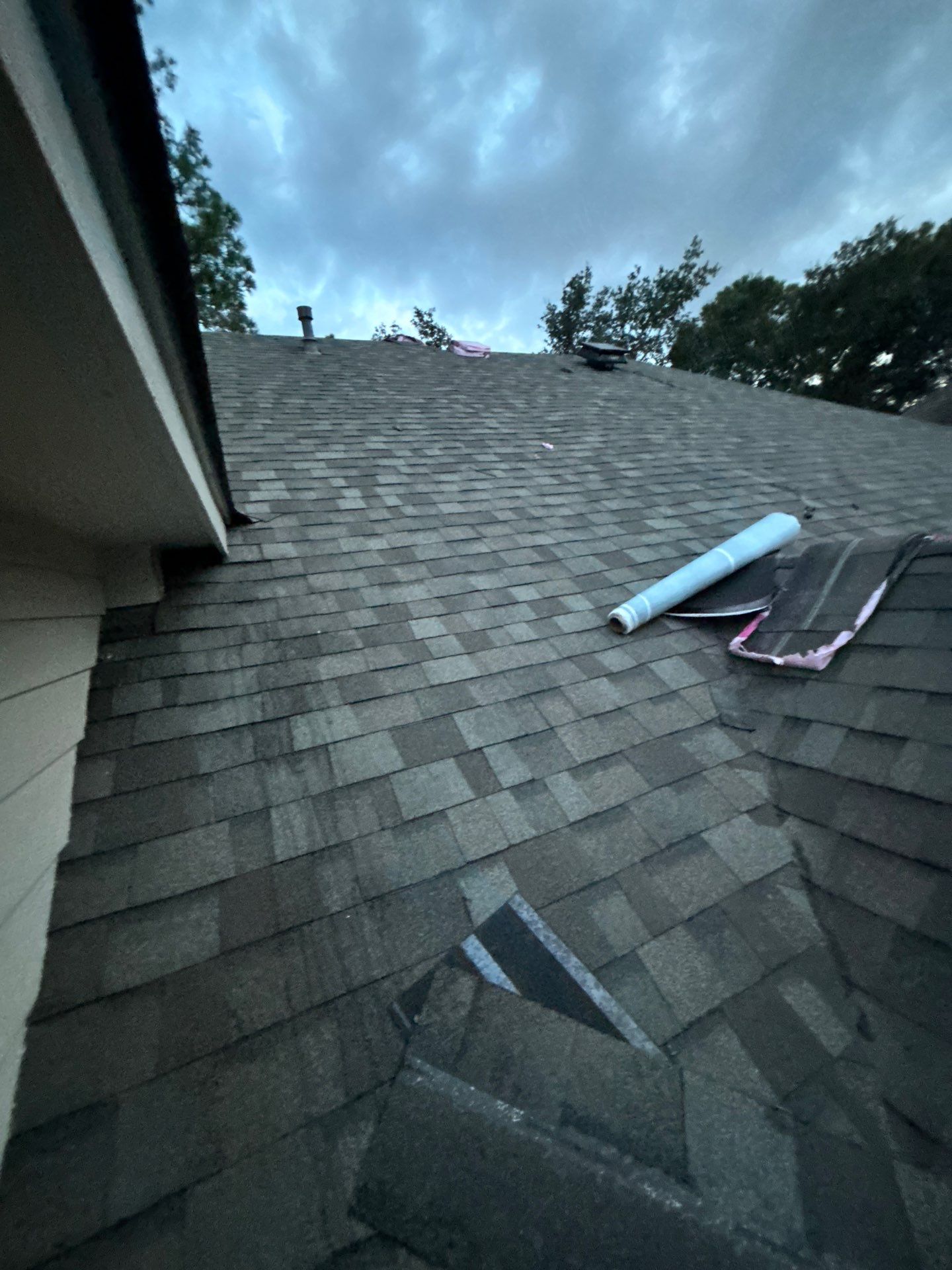 Residential Roofing Installation using Owen's Corning Duration (Lifetime) Shingles by Roof Repair Company