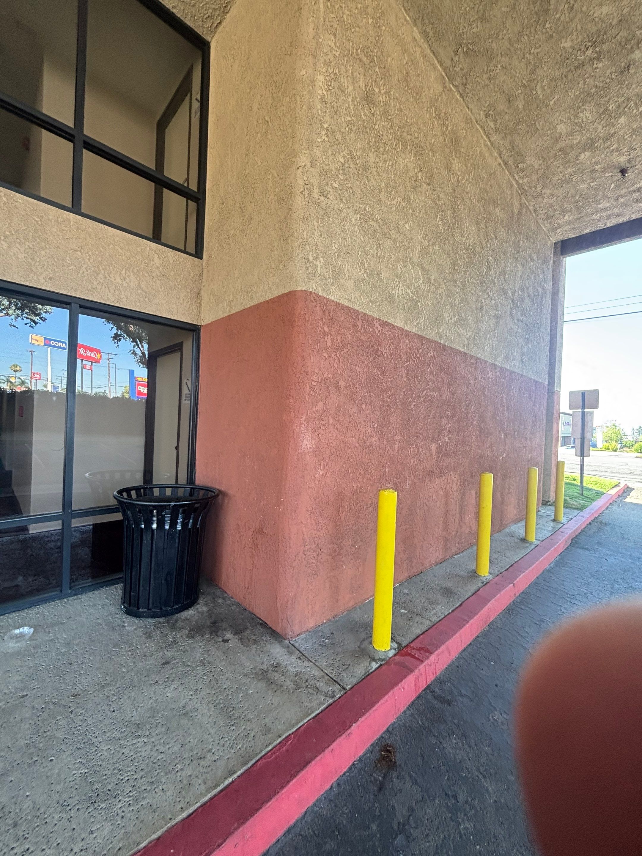 Baymont Suites Hotel Building Wash by Pirate Pete’s Power Washing