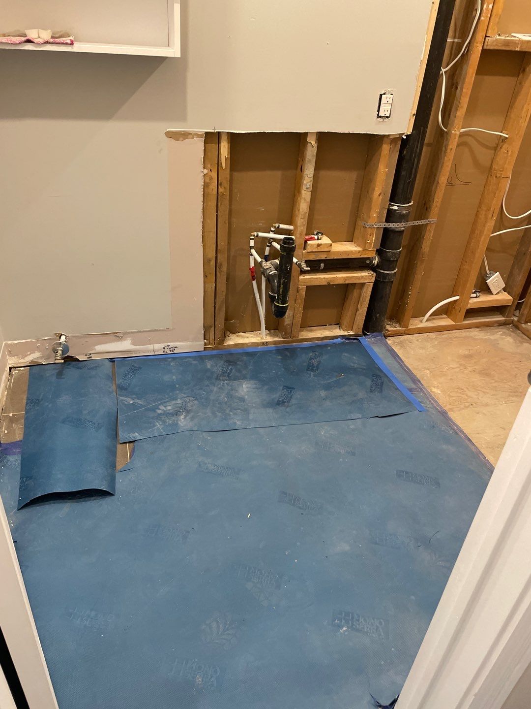 Basement reno by Eco-Nature Construction Inc.