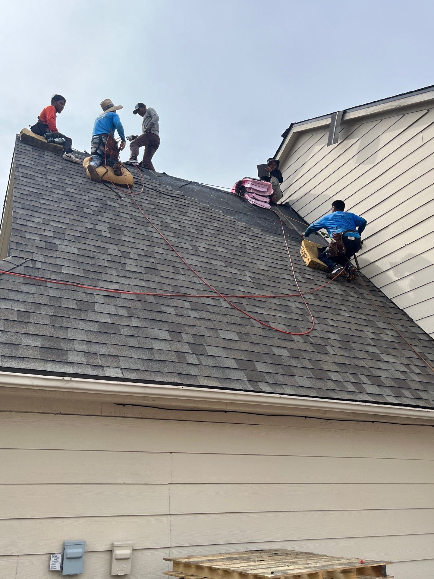 Residential Roofing Installation using Owen's Corning Duration (Lifetime) Shingles by Roof Repair Company