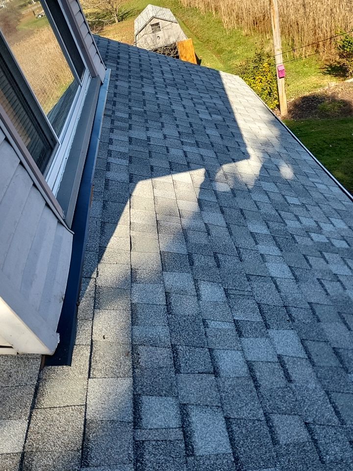 CERTAINTEED LANDMARK COLOR: COBBLESTONE GREY DRIP EDGE: WHITE by Eagle Eye Roofing