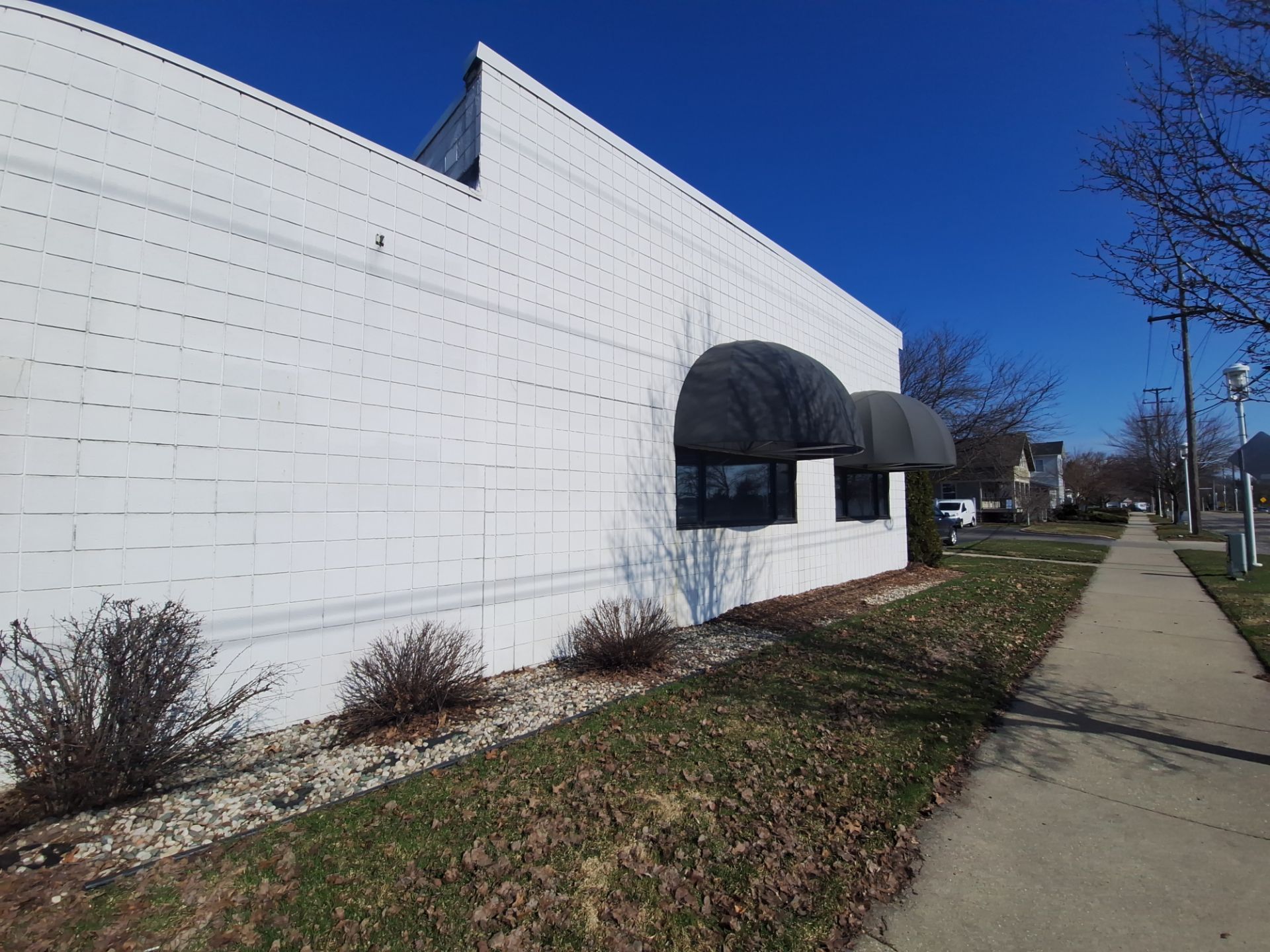 Exterior Cleaning & Maintenance | Pine St Cafe – Ferrysburg Michigan by Gordon Painting