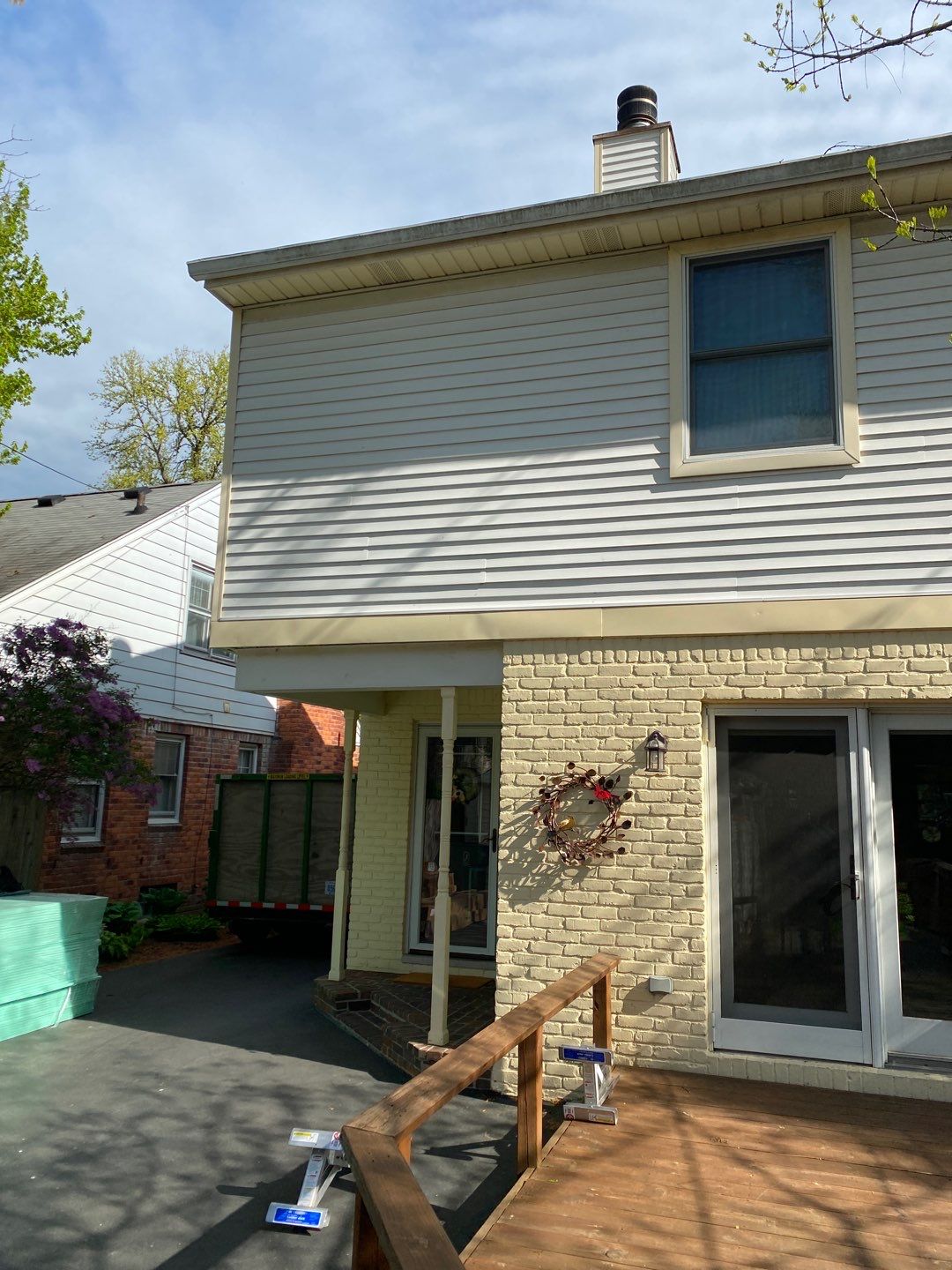 Siding Replacement using CertainTeed Restoration Classic D5 by 180 Contractors