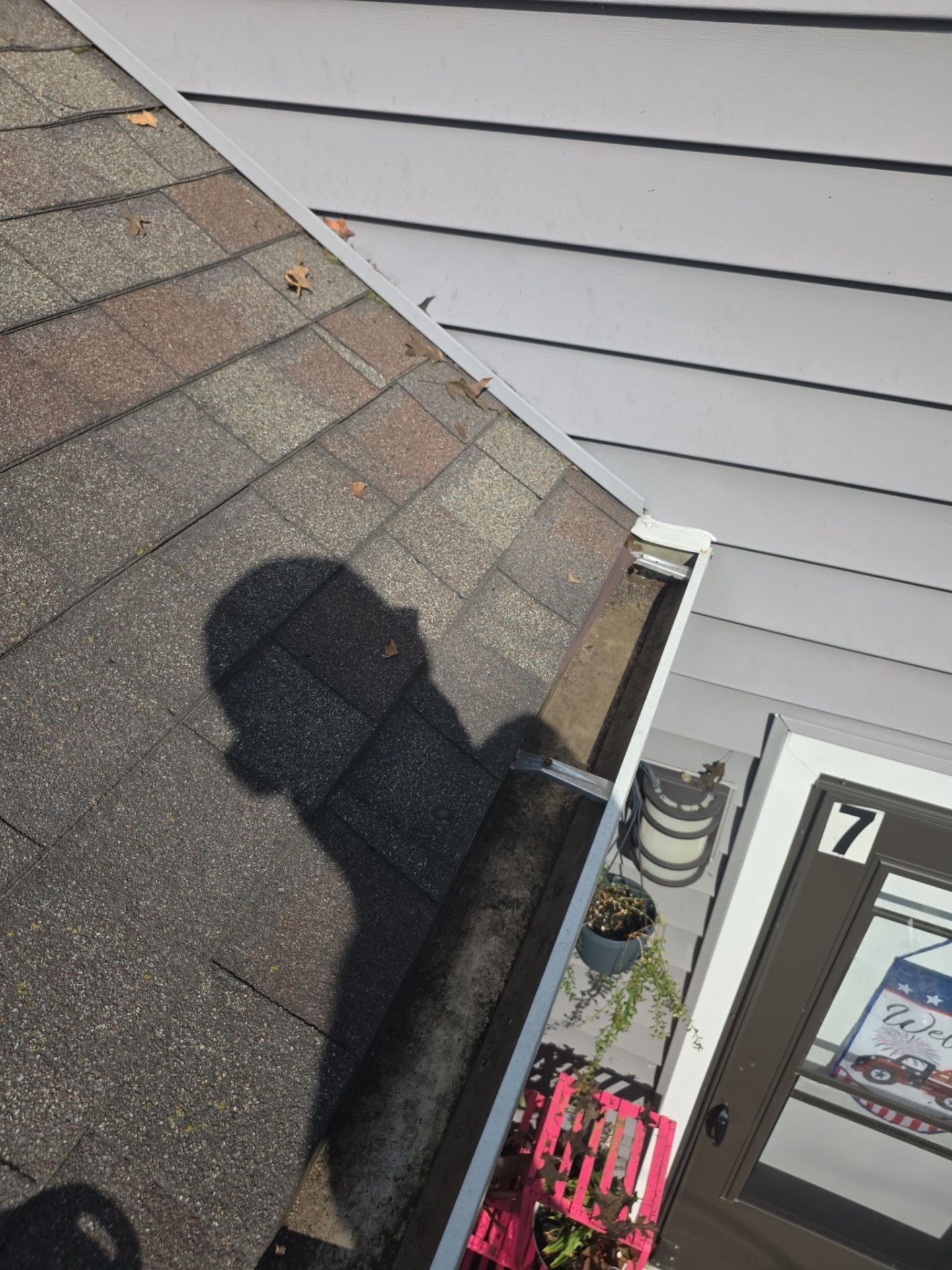 Commercial gutter cleaning Saginaw & Bay City, MI after photo with clean gutters