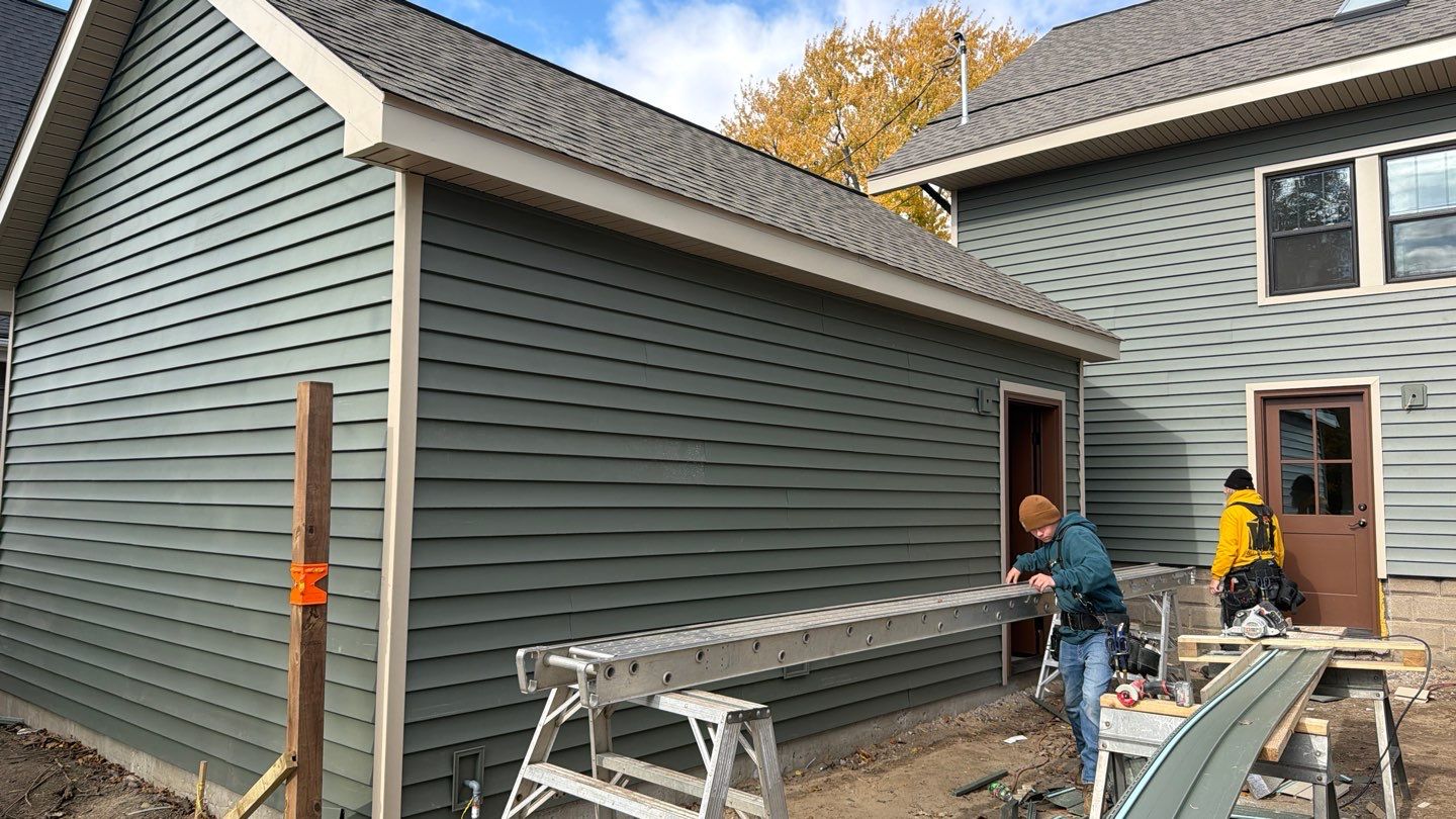 Siding Replacement using Alside Charter Oak D4.5" Deep Moss by 180 Contractors