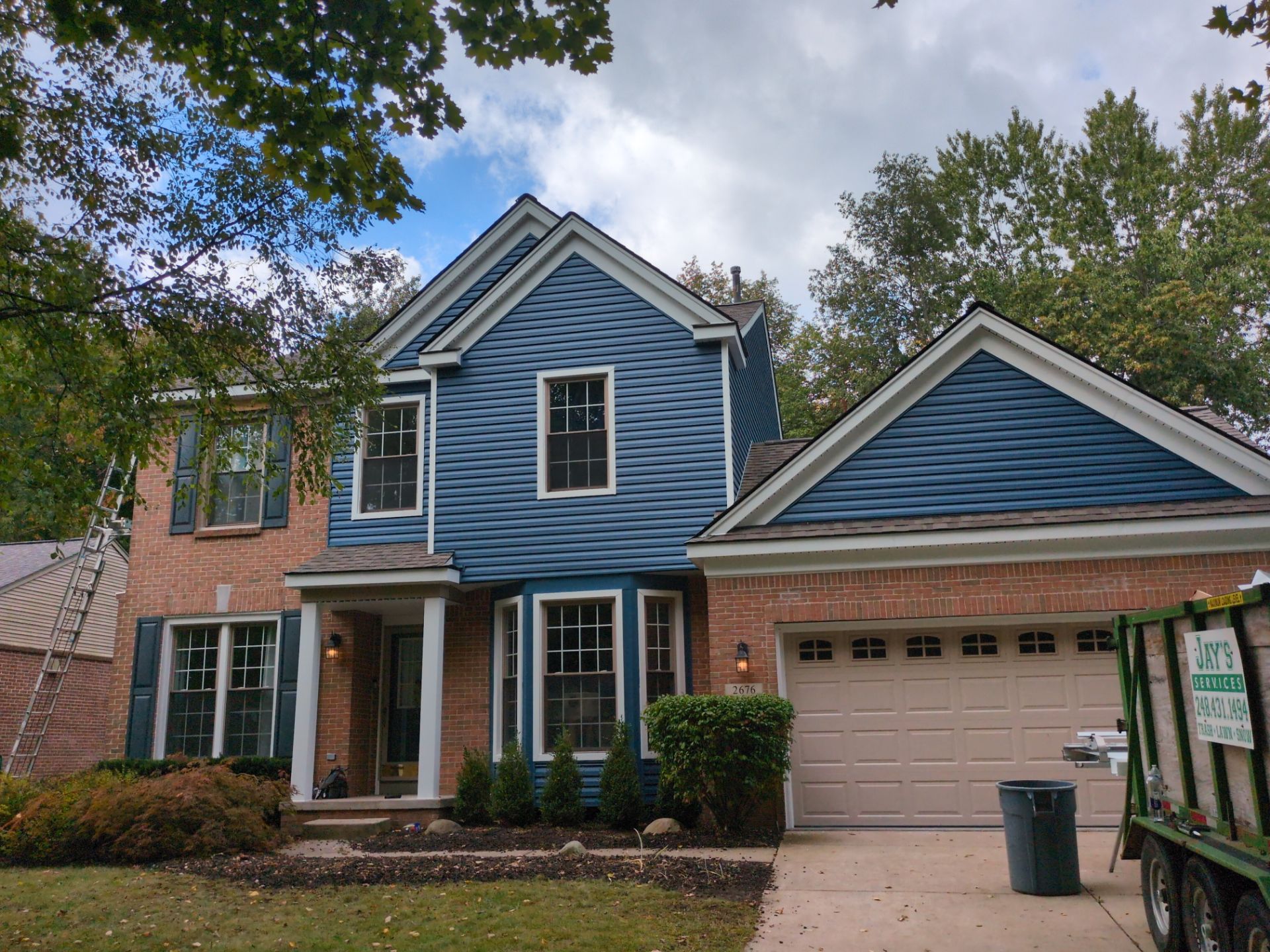 Siding Replacement using Alside Charter Oak D4.5" by 180 Contractors