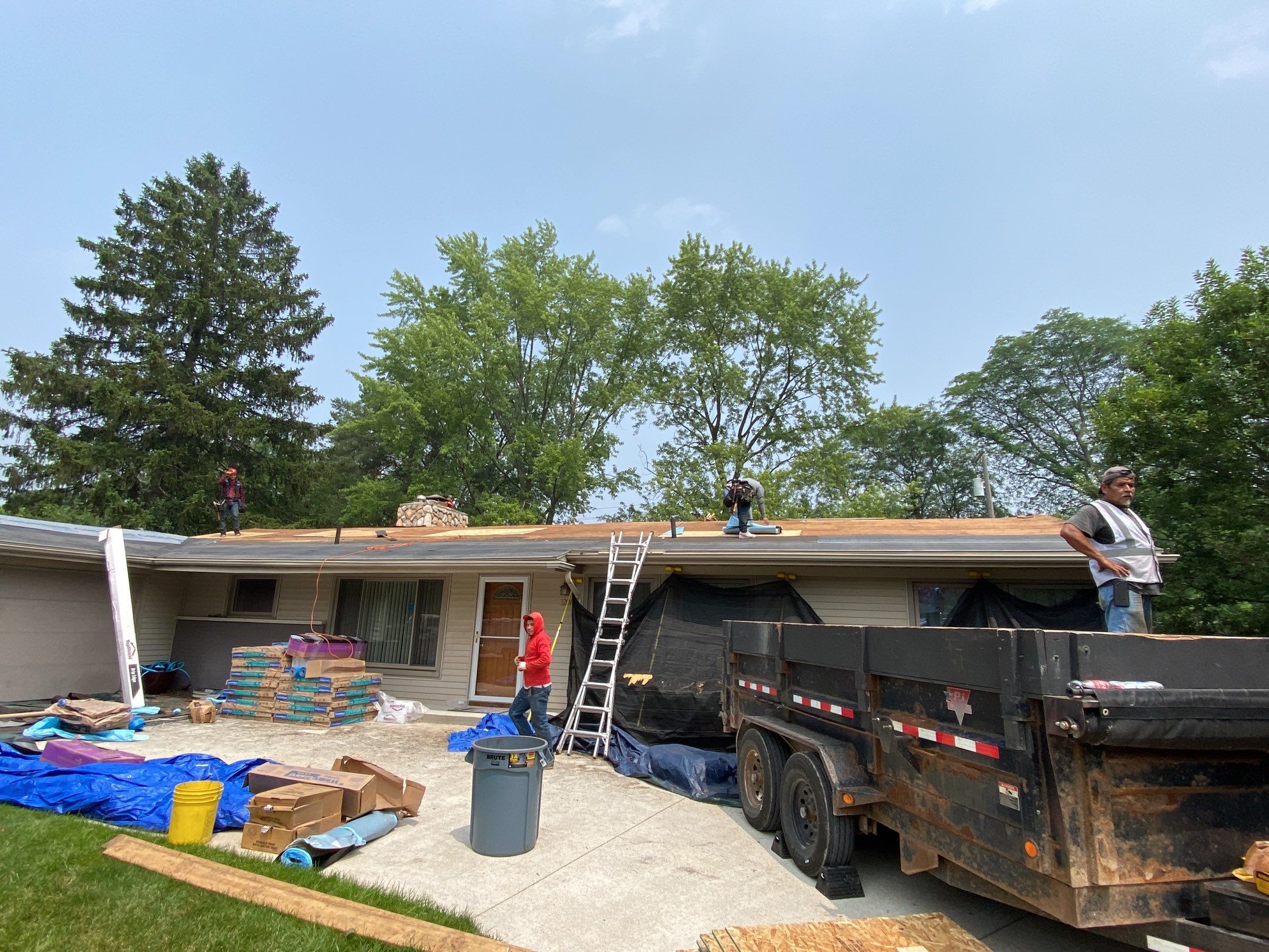Roof Replacement using CertainTeed Landmark Weathered Wood by 180 Contractors