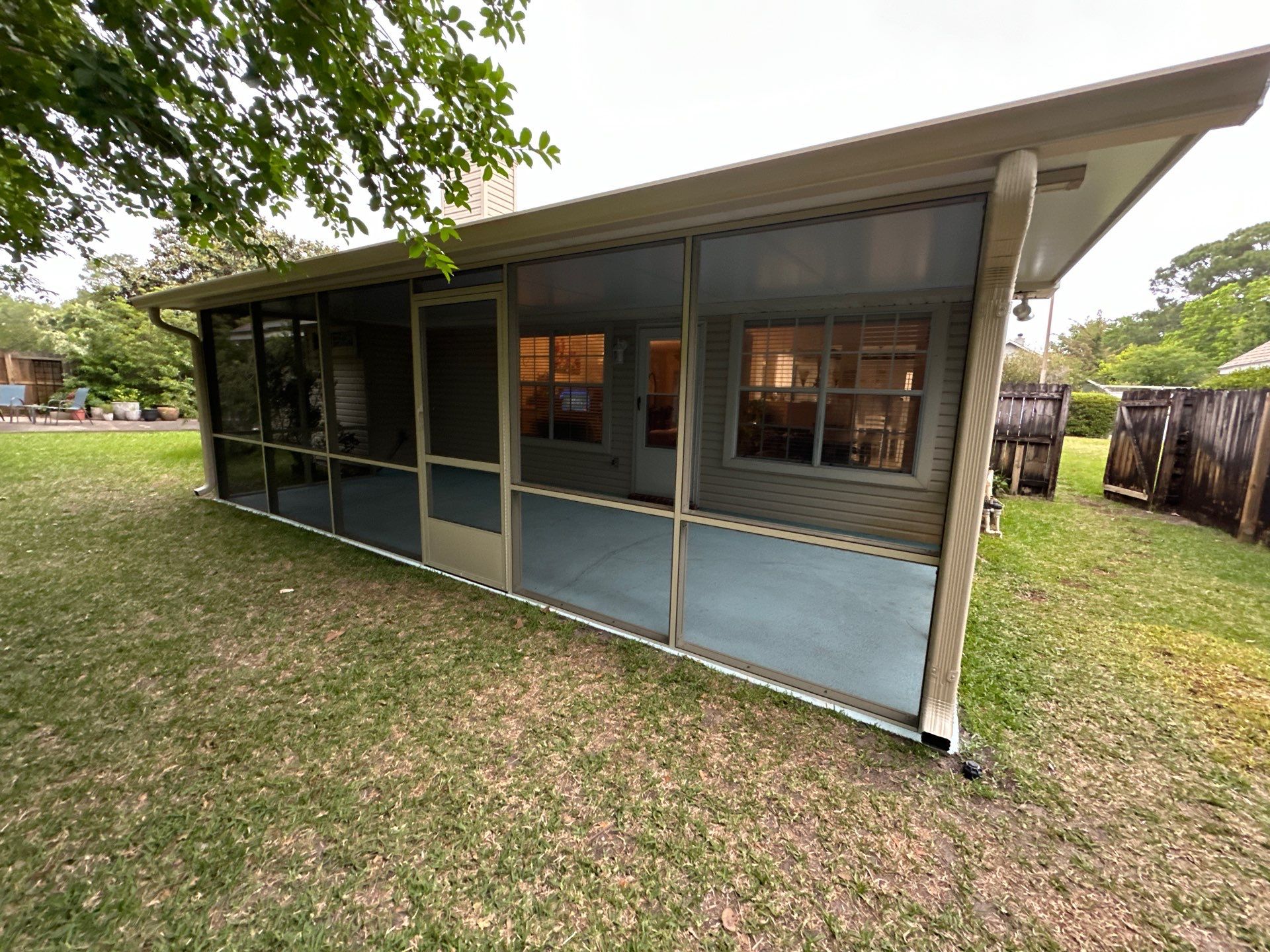 Screen Room Haven in Gulf Breeze by Titan Sunrooms