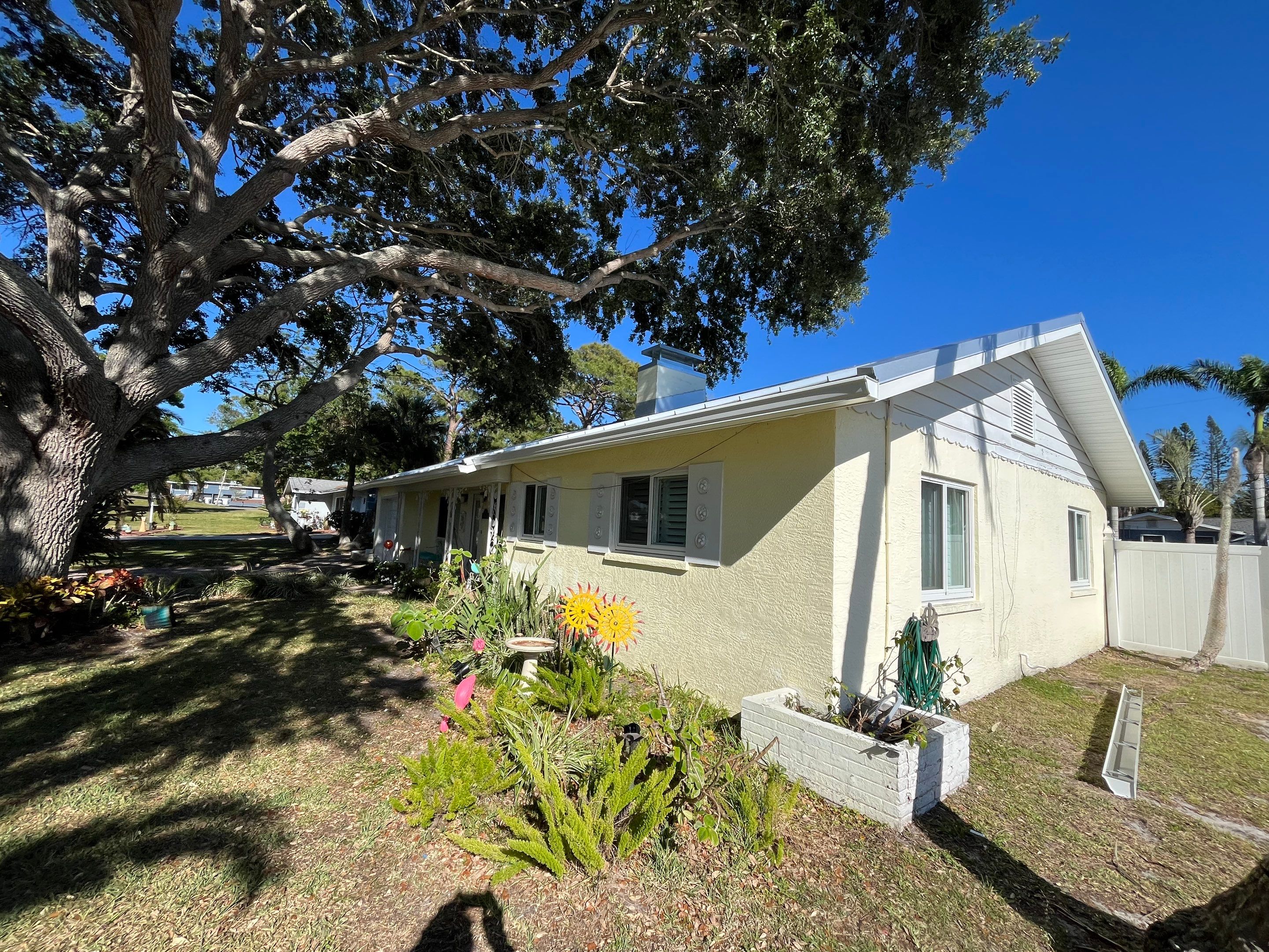 Soffit and Fascia Installation in Sarasota FL by Gutter Professors