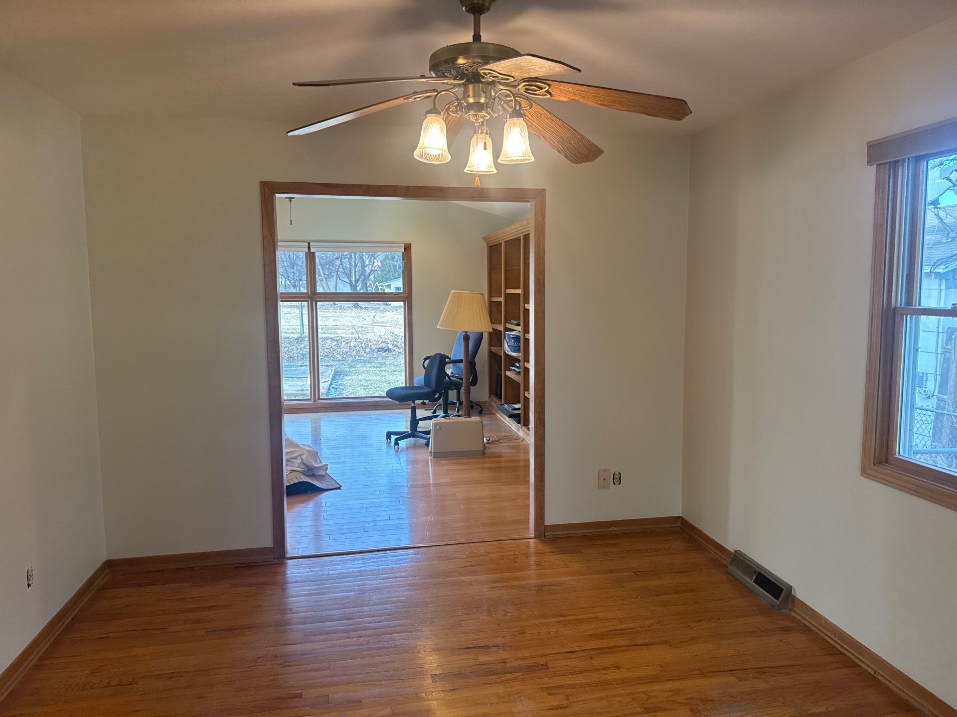 Full Interior Repaint to put the house up for sale by Midwest Paint LLC