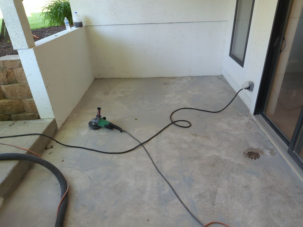 Garage using Silver Creek by Select Painting, Coatings & Garage Cabinets