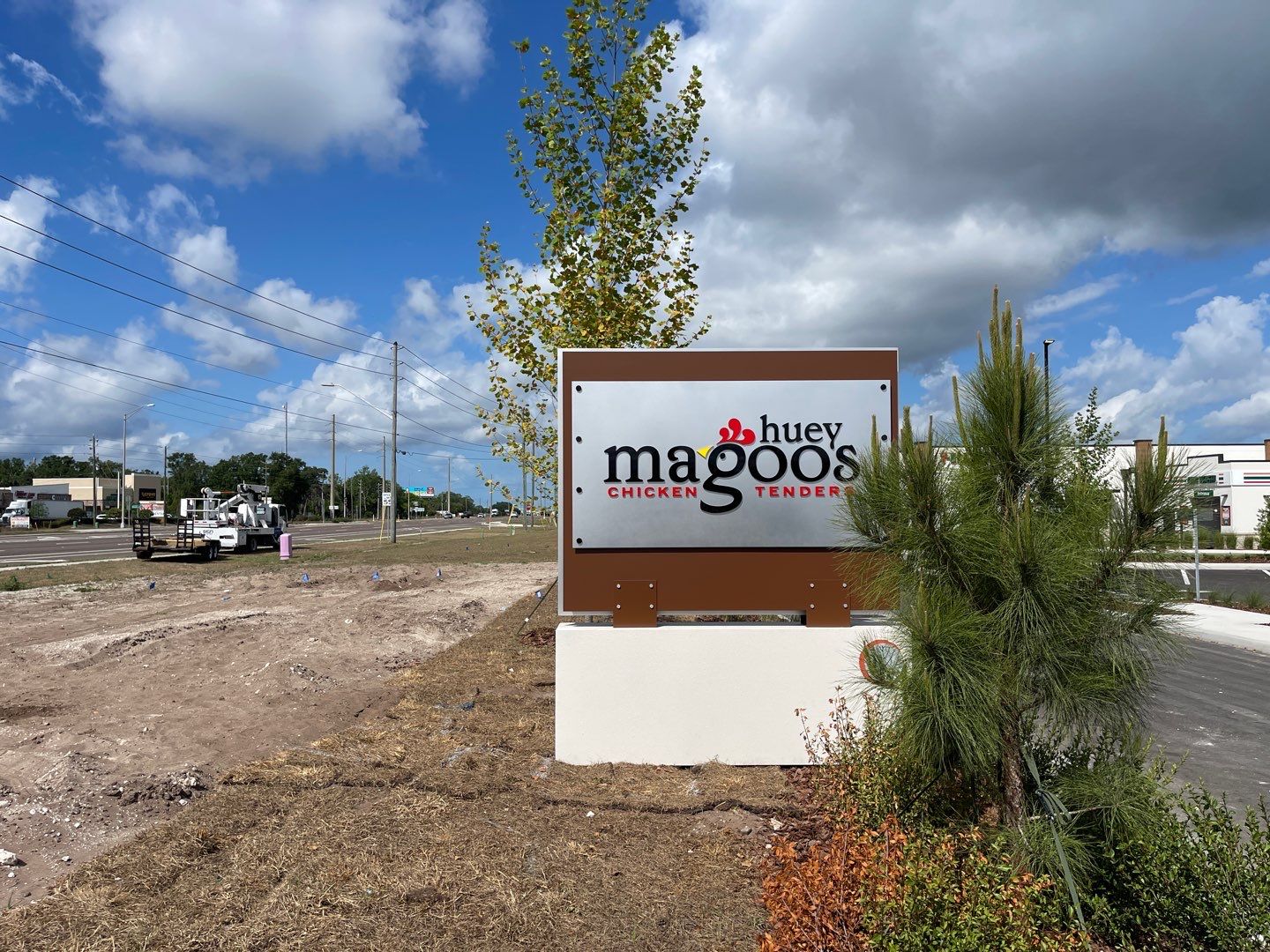 Monument Sign for Huey Magoos by SignCrafters