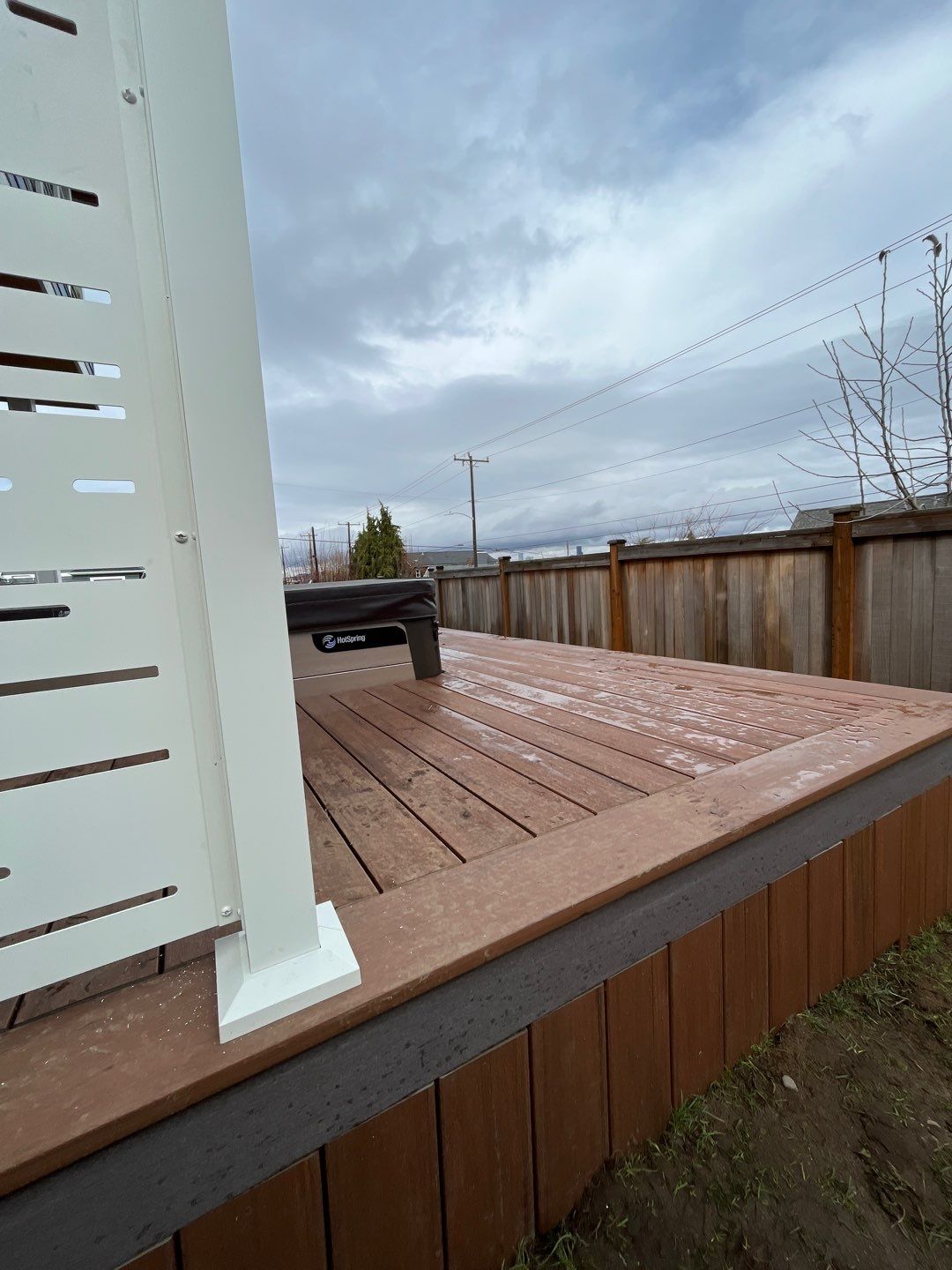 Deck Extension with Hideaway Screen by Alki deck builders 