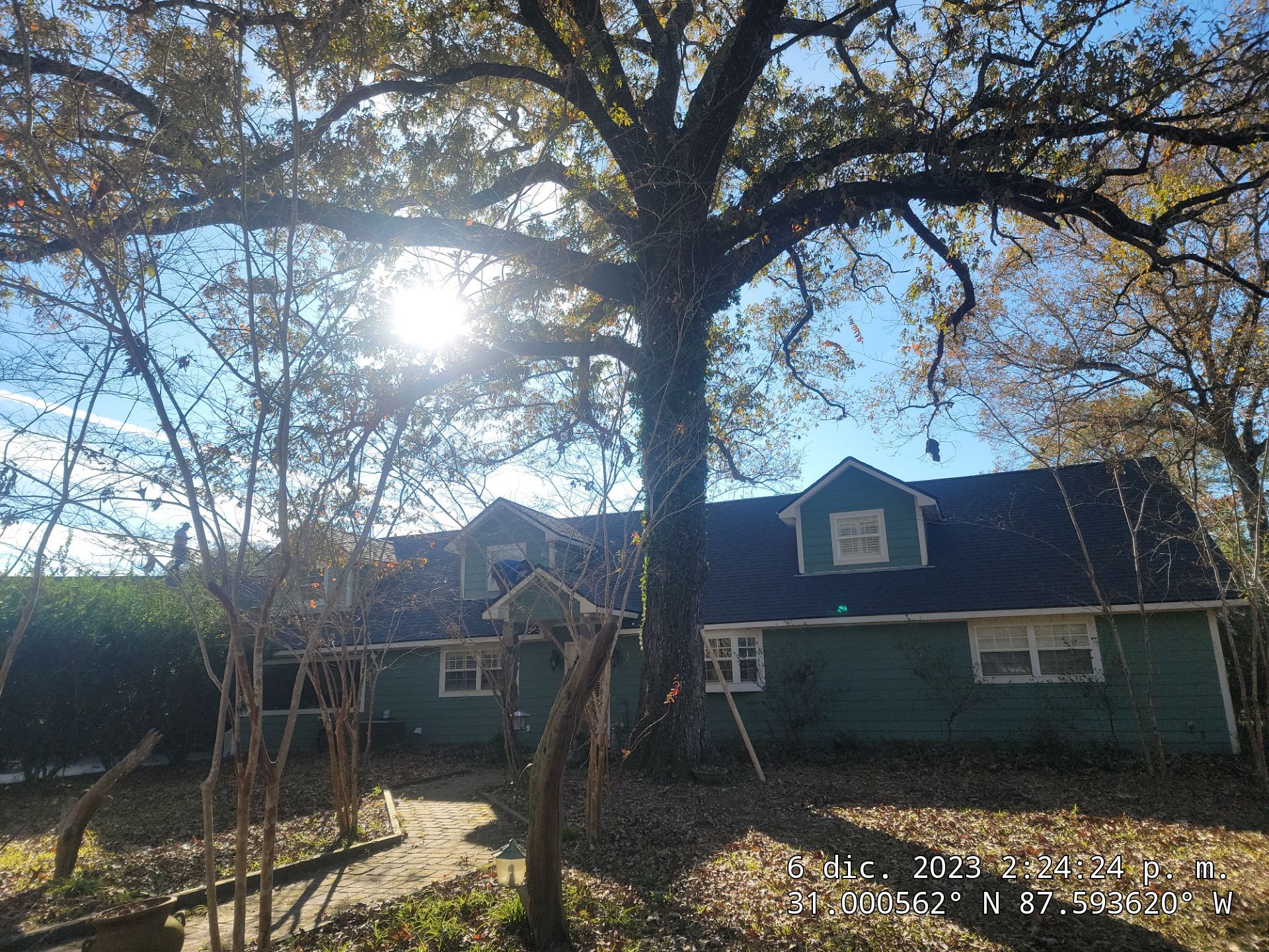 Jaye by IAM Roofing LLC