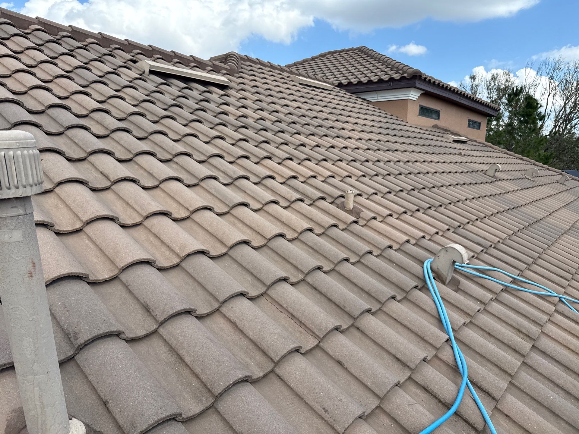 Tile Roof & Pool Deck Cleaning in Artisan Lakes Esplanade, Palmetto, FL – Sunshine AquaWash by Sunshine AquaWash
