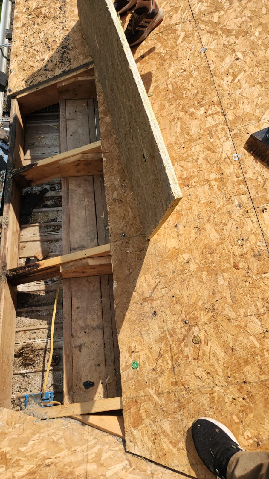 Residential Roofing Installation using GAF Timberline HDZ Charcoal by Rainstoppers Roofing