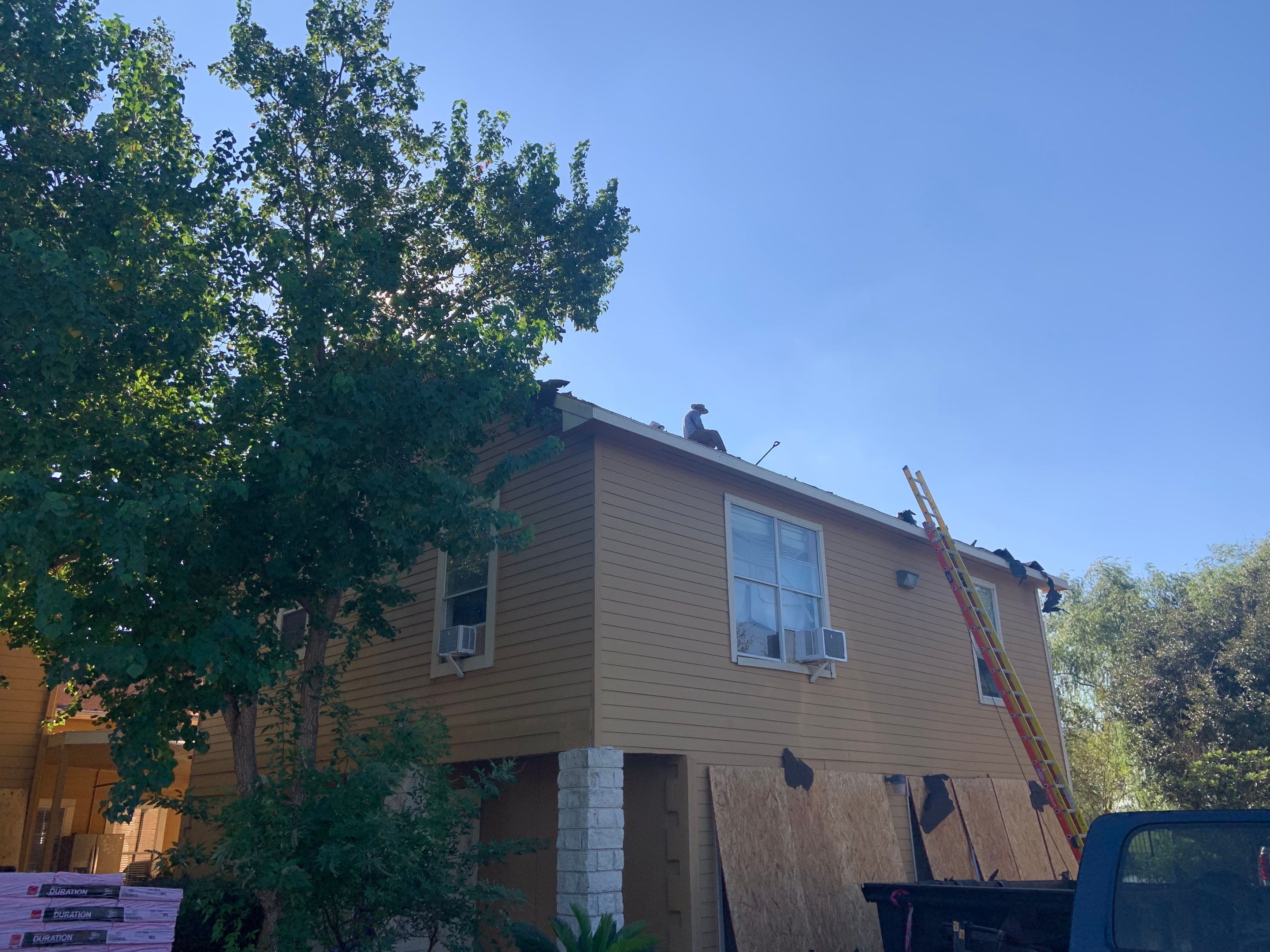 Residential Roofing Installation using Owen's Corning Duration (Lifetime) Shingles by Roof Repair Company