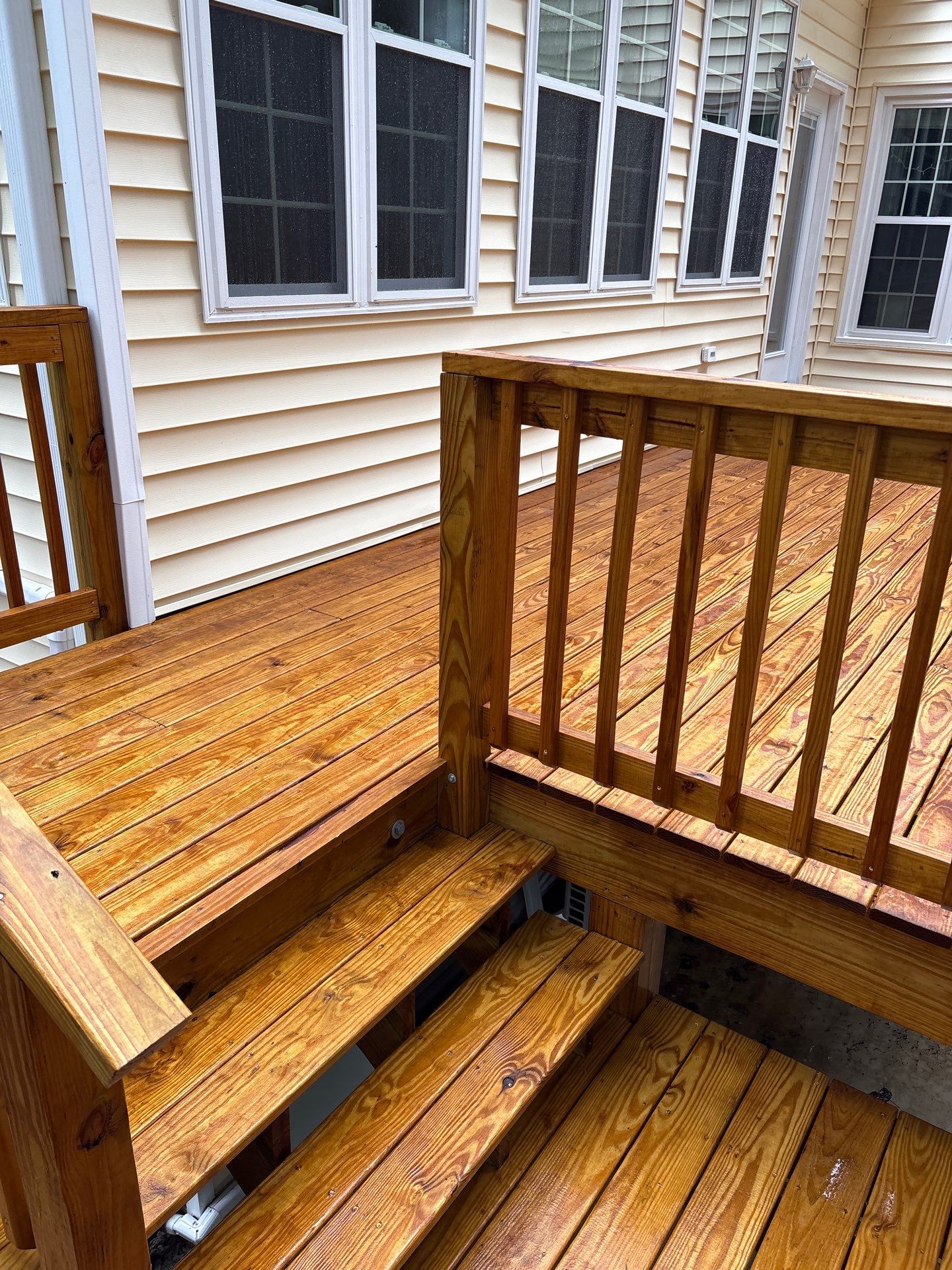 Wood Deck using Wood Sealant by DuraSeal