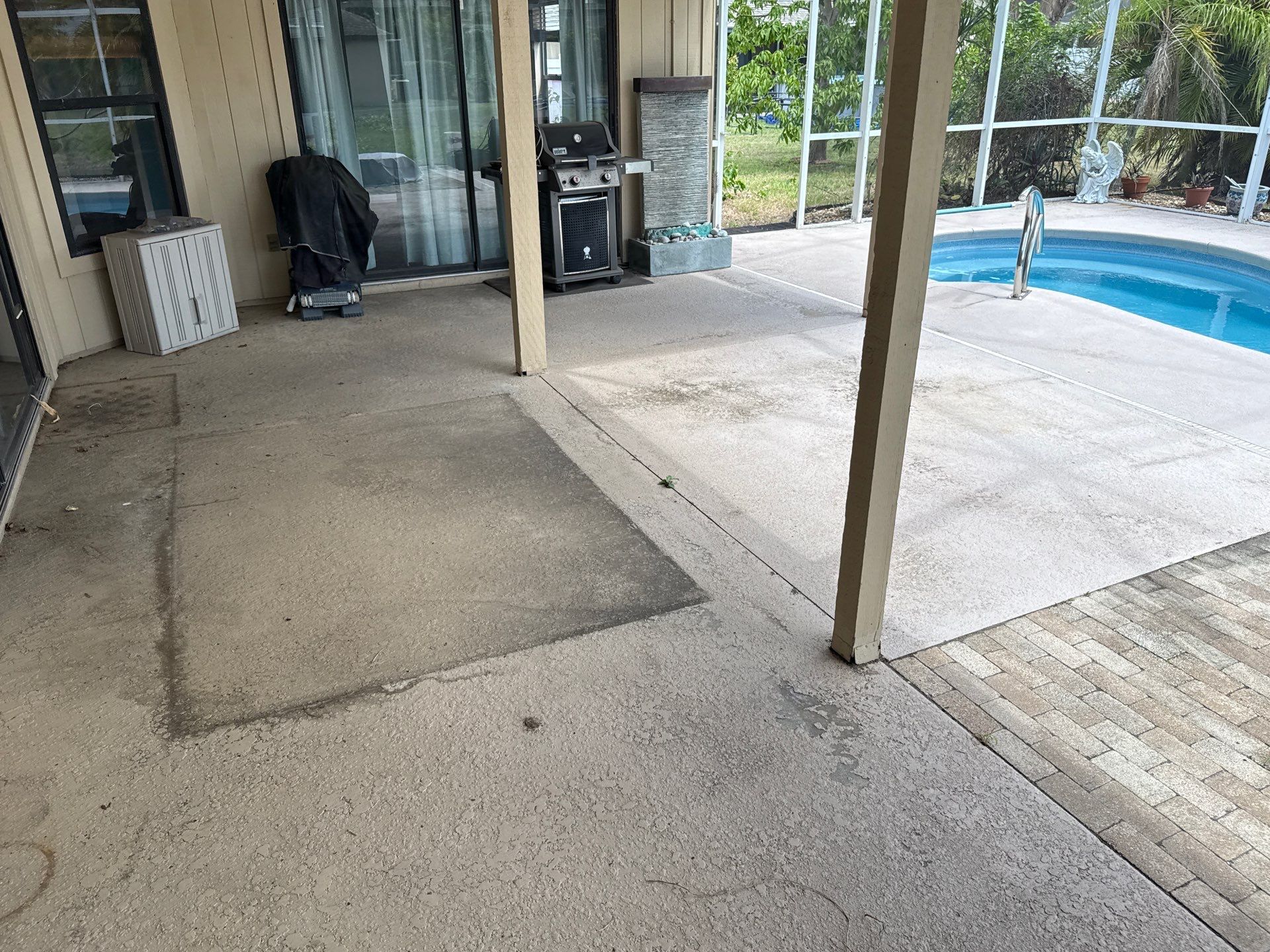 Pool Cage & Painted Pool Deck Cleaning in Sarasota, FL | Soft Wash by Sunshine AquaWash