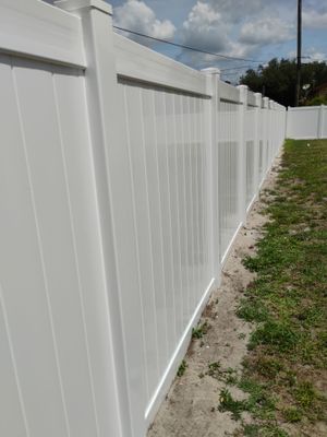 Vinyl Fence Replacement in Port Charlotte