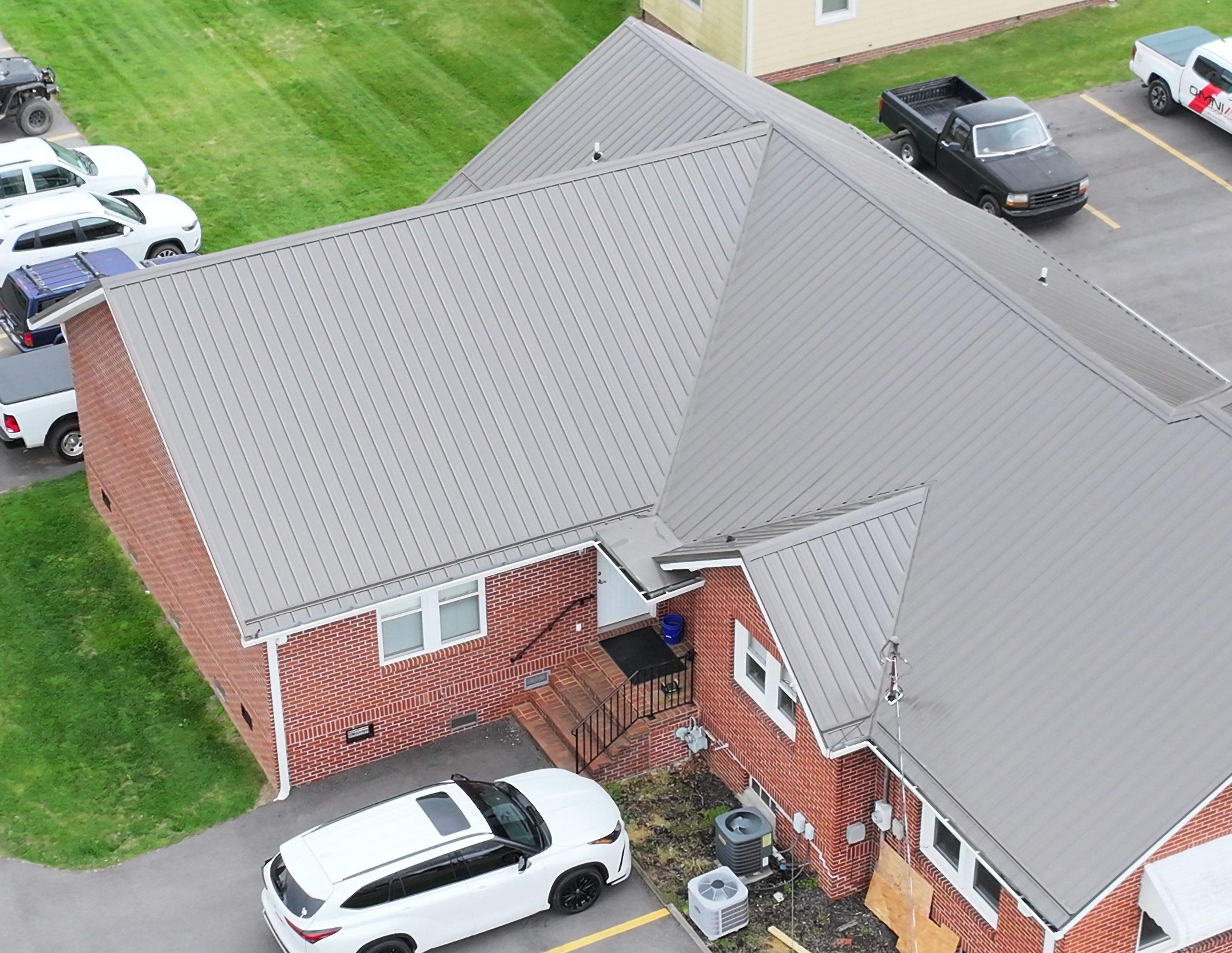 Carter County Planning Office by Omnia Roofing