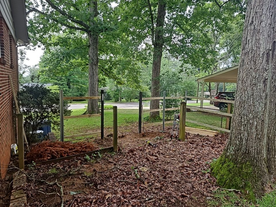 Royal Knoll Lane - Fence Installation  by Pillar and Pine