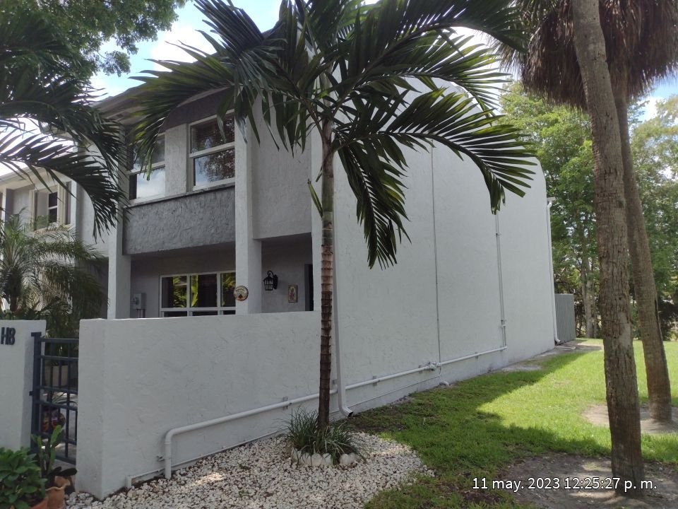 LAKE VILLAGE CONDO - BLDG H by Souffront Construction & Engineering