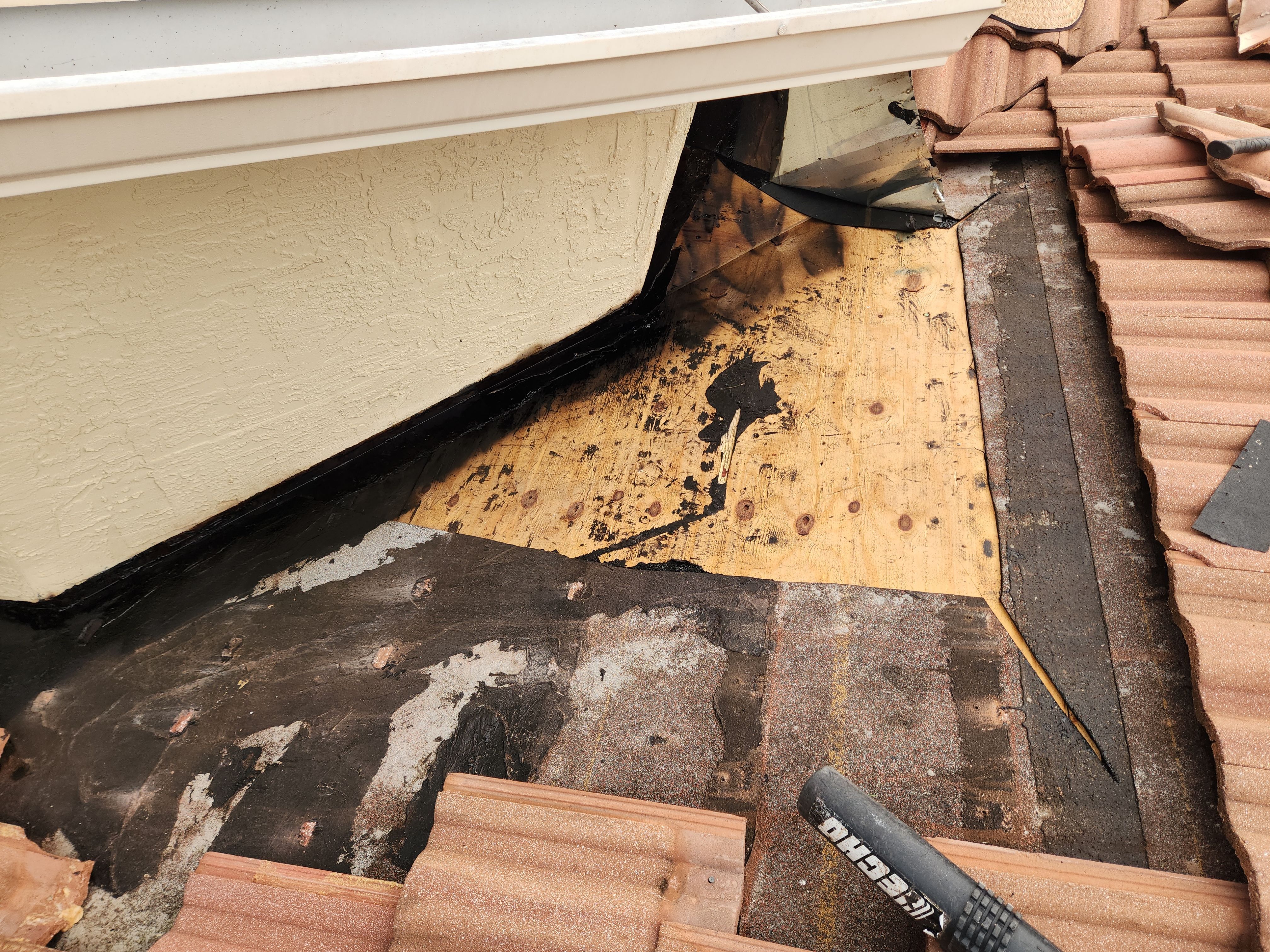 Fascia Repair in Pembroke Pines – Exceptional Service & Expert Craftsmanship by Aastro Roofing