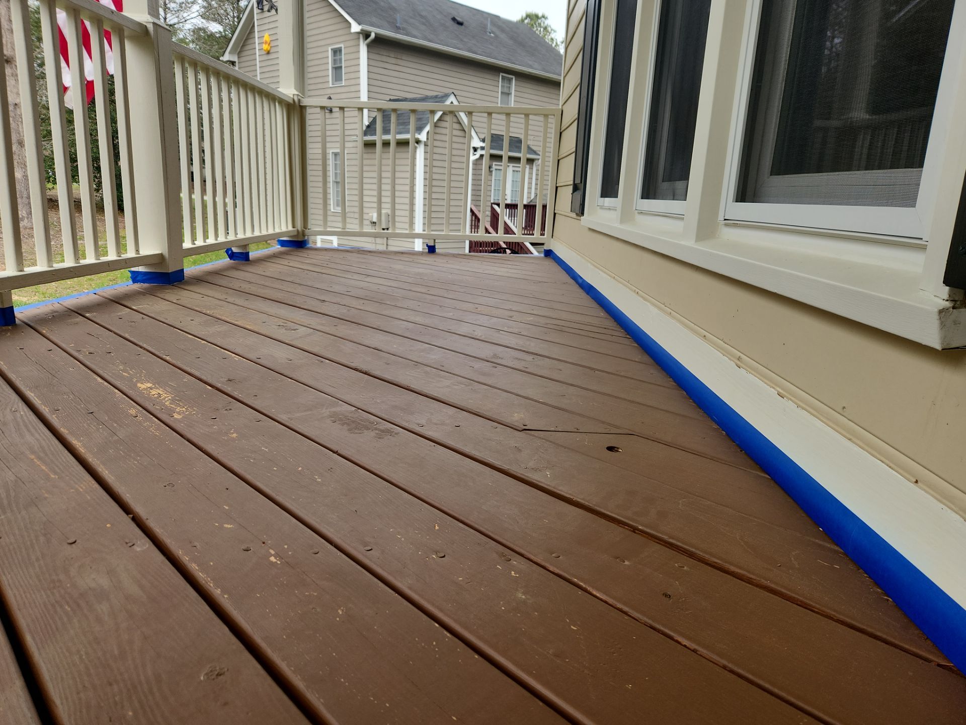 Coated Deck using AcryFin by DuraSeal