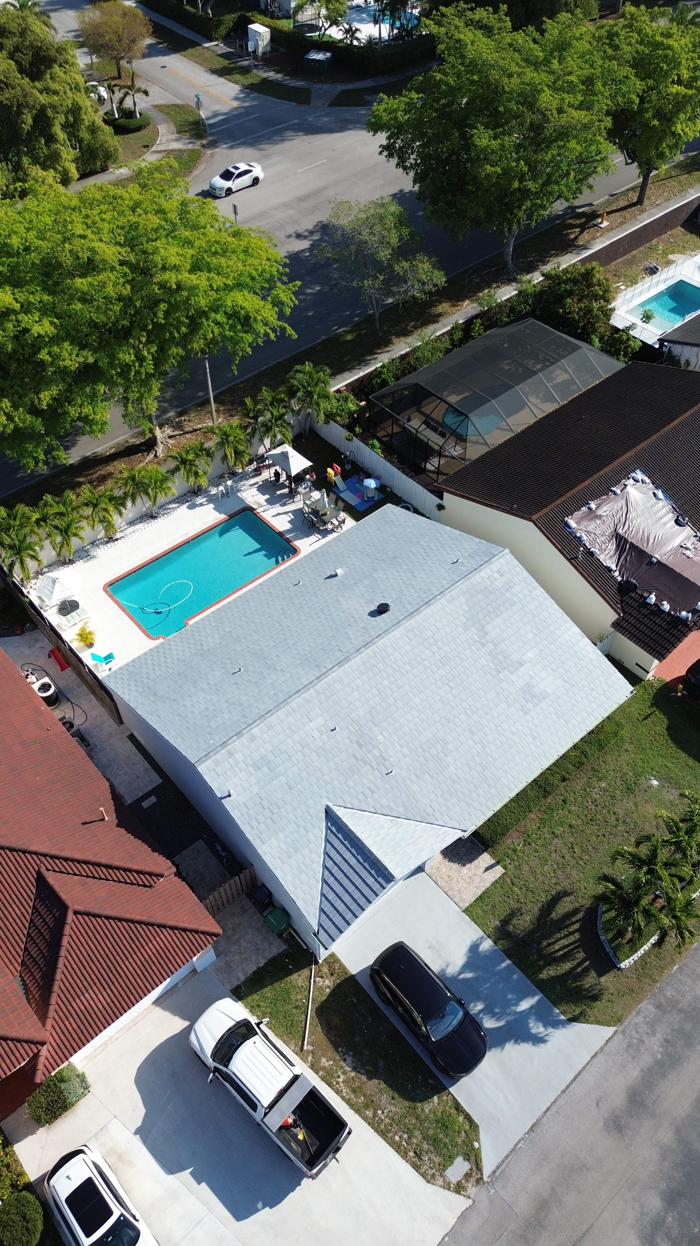 Crown - Windsor Slate - Moonlight Gray Blend by Istueta Roofing