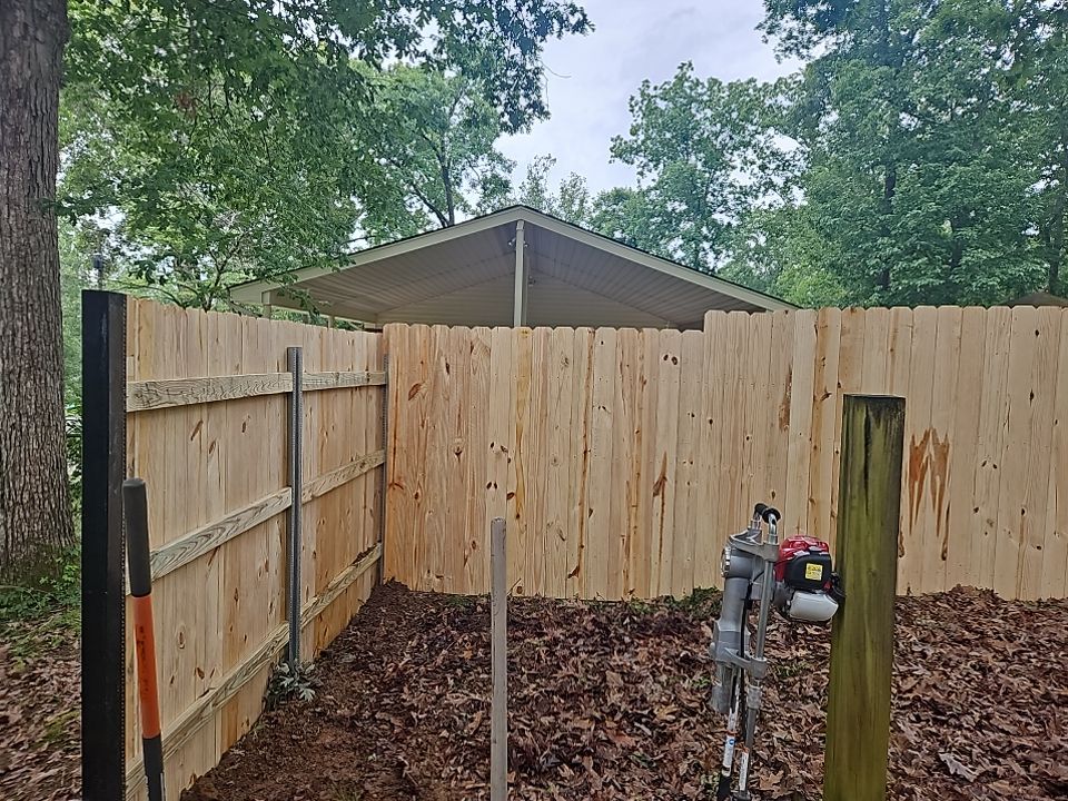 Royal Knoll Lane - Fence Installation  by Pillar and Pine
