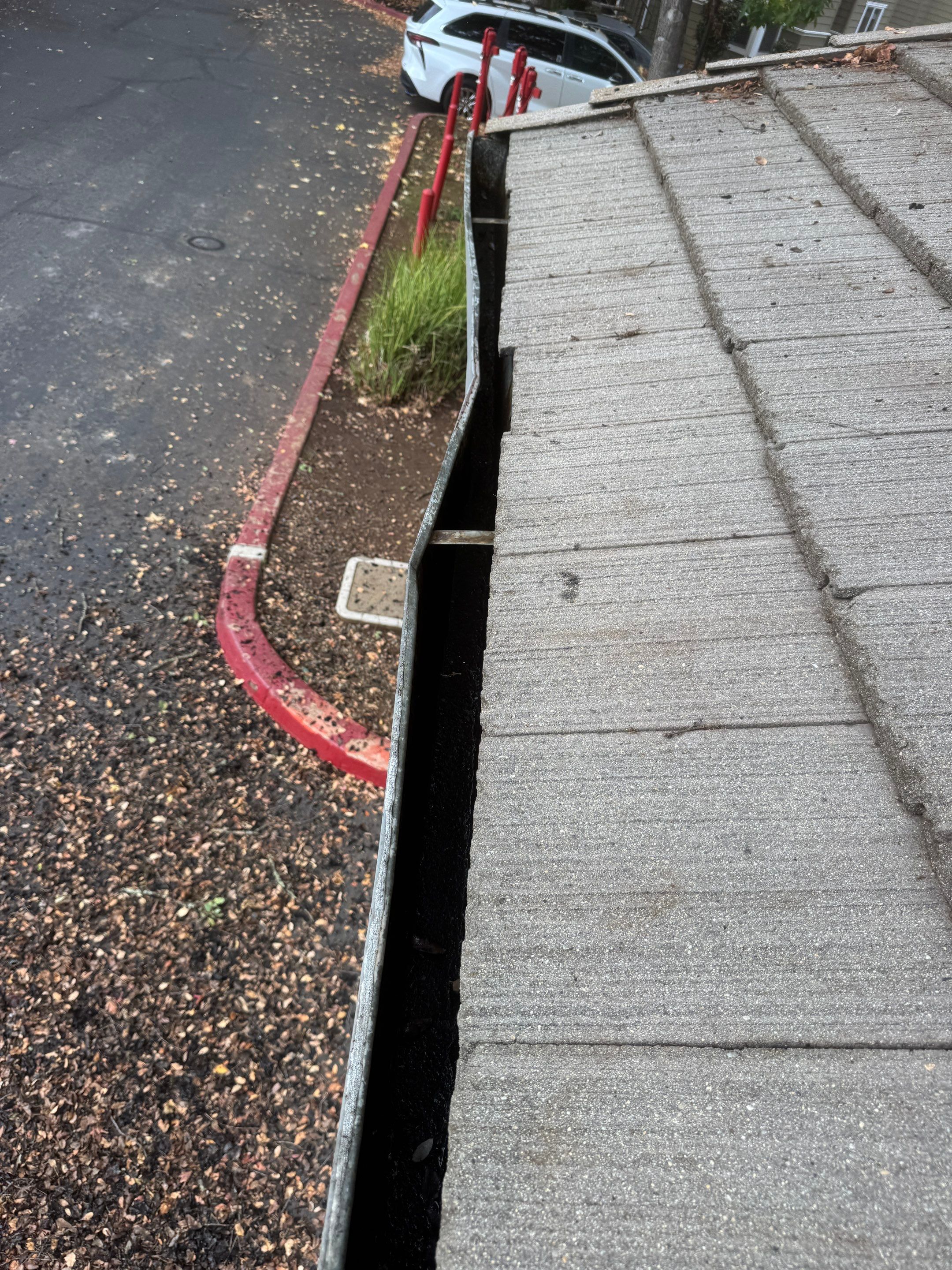Commercial gutter cleaning Folsom & El Dorado Hills, CA after photo with clean gutters