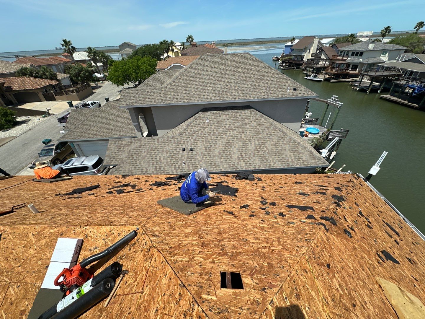 Residential Roofing Installation using Owen's Corning Duration (Lifetime) Shingles by Roof Repair Company