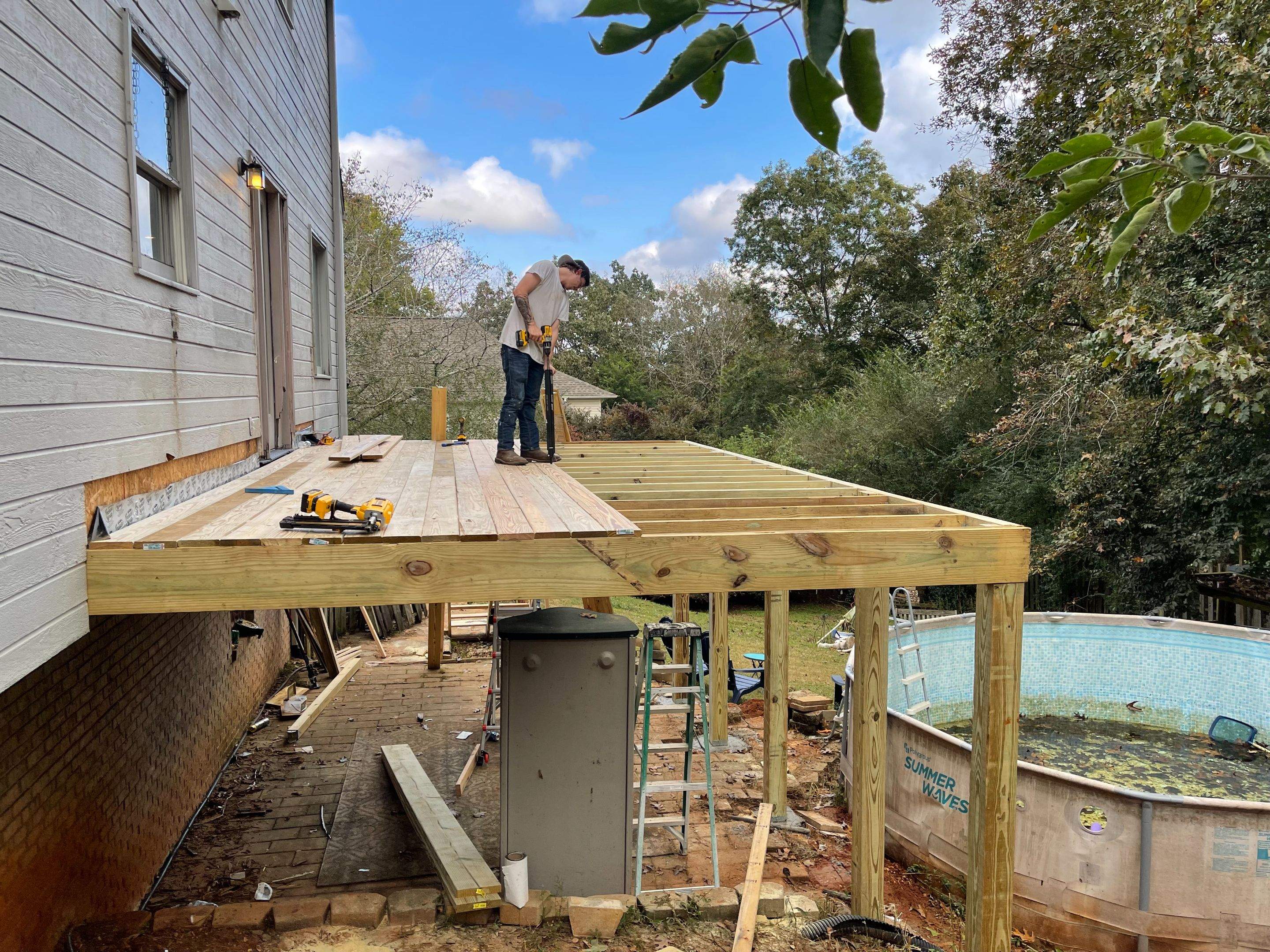 Balmoral Estates Screened Deck  by Pillar and Pine