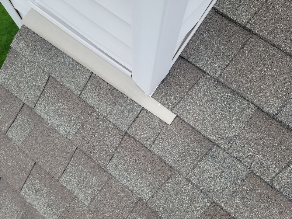 Brand: Atlas Pinnacle Color: Pristine Scotchgard Weathered Shadow Drip: Musket Brown by Eagle Eye Roofing