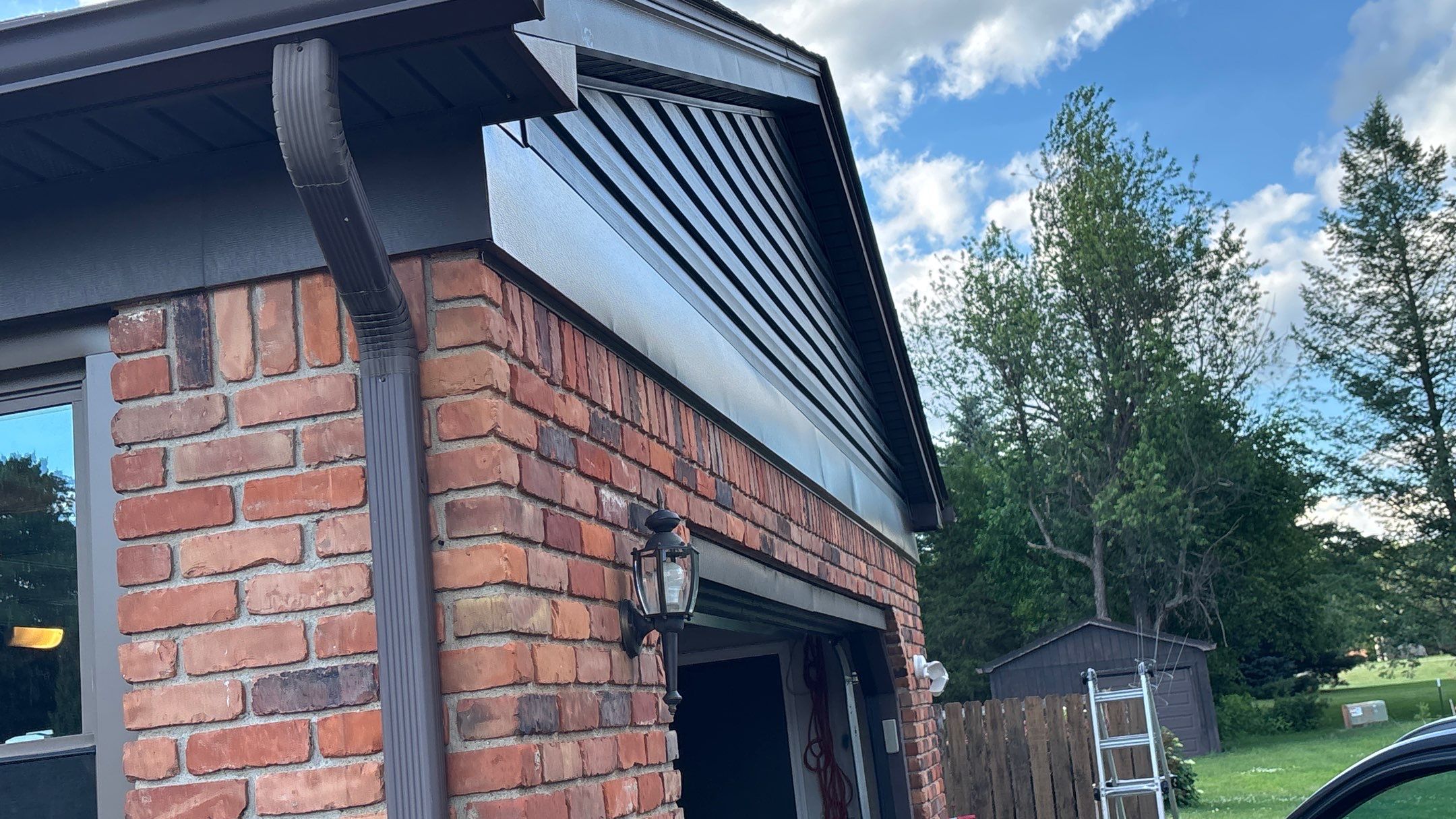 Siding Replacement using Alside Charter Oak D4.5" by 180 Contractors