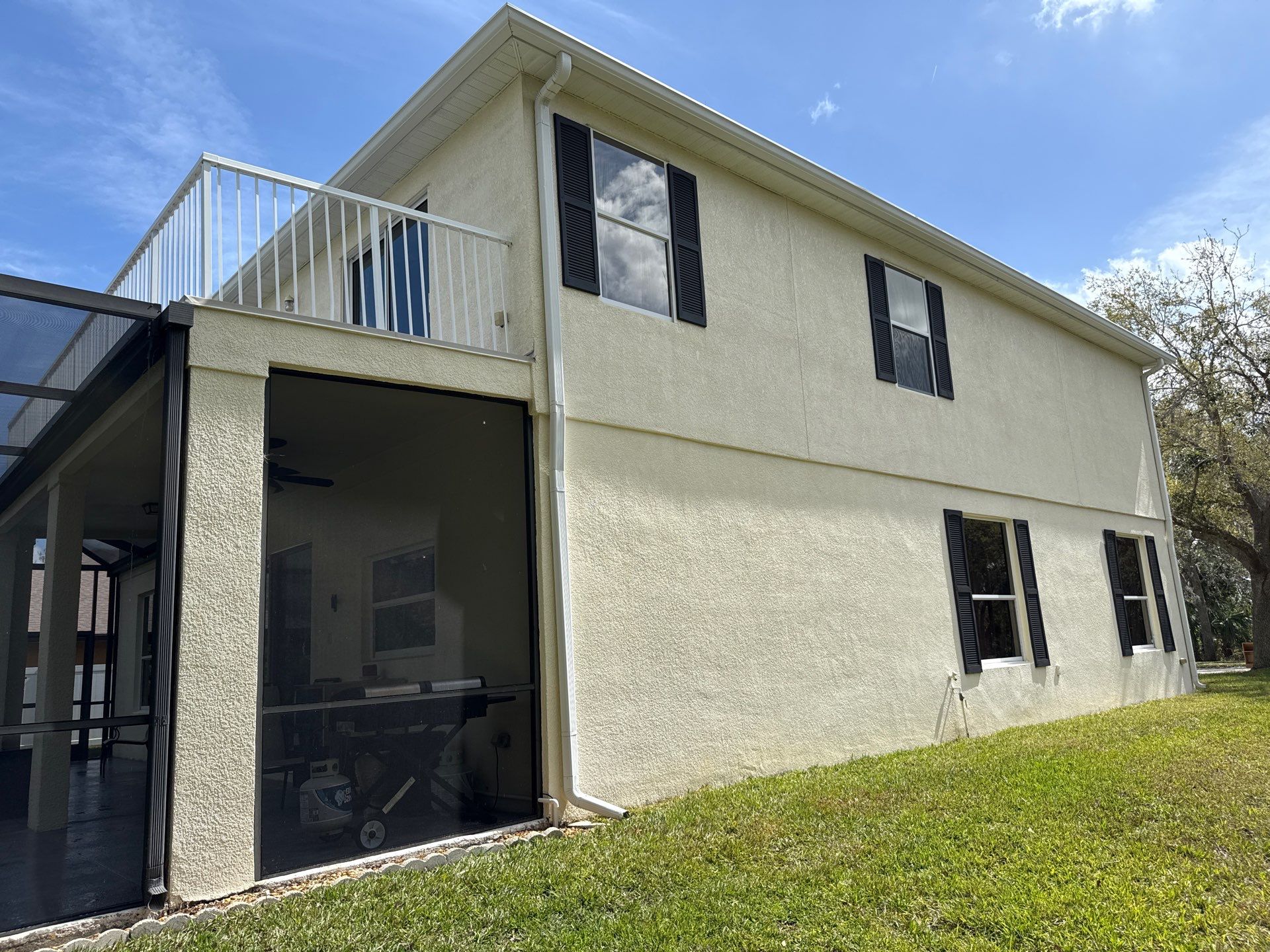 Barrington Ridge 2-Story House & Driveway Cleaning – Before & After Transformation! by Sunshine AquaWash