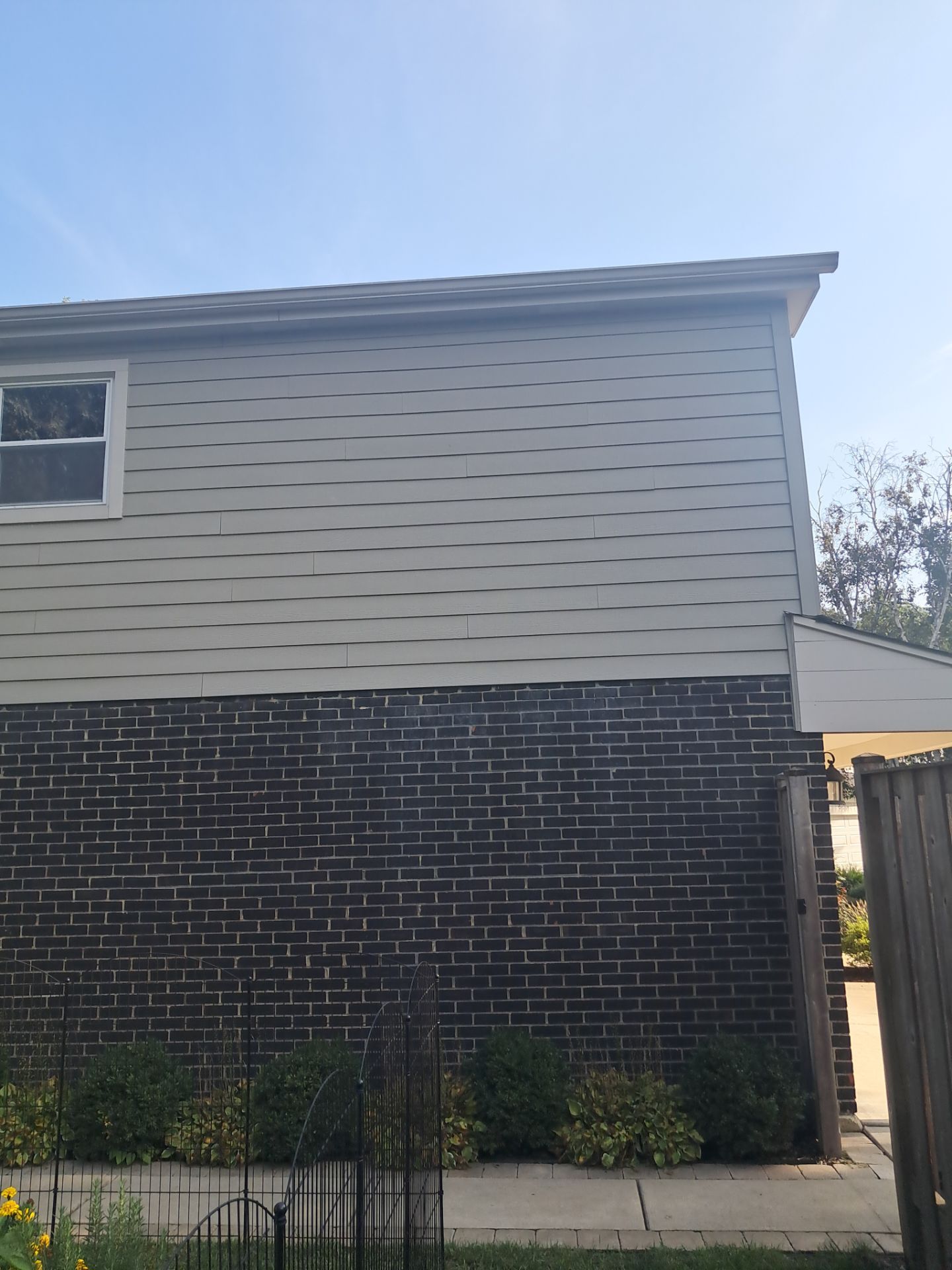 Exterior House Washing, Window Cleaning & Hardscape Maintenance by Northern Power Washing LLC.