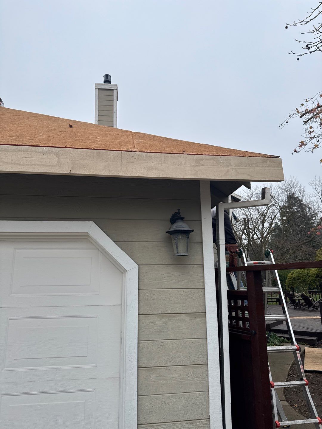 New shingles and gutters using GAF Timberline HDZ shingles and aluminum gutter by Straight Edge Roofing Inc