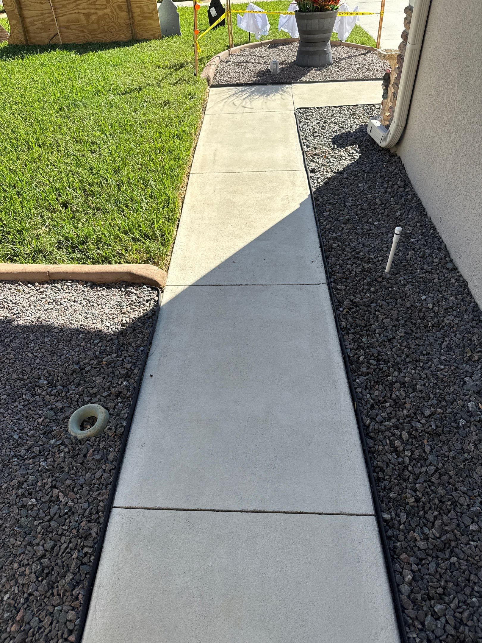 Comprehensive Concrete and Vinyl Fence Cleaning in Willow Walk Community, Palmetto, FL by Sunshine AquaWash