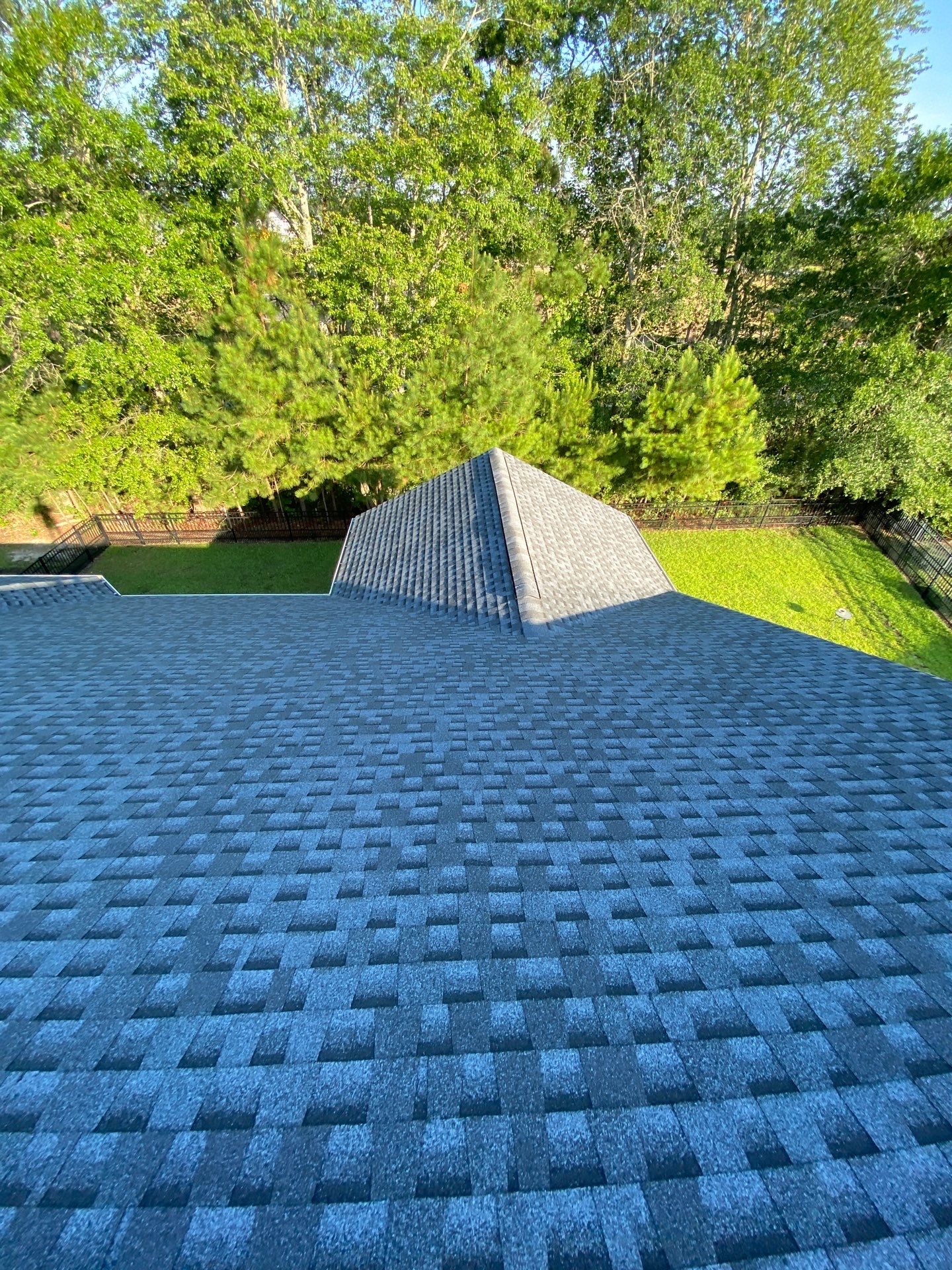 GAF HDZ- Pewter by Linta Roofing