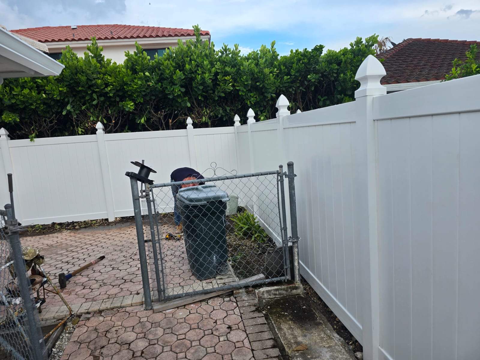 Vinyl Fence in Miami by True Fence LLC
