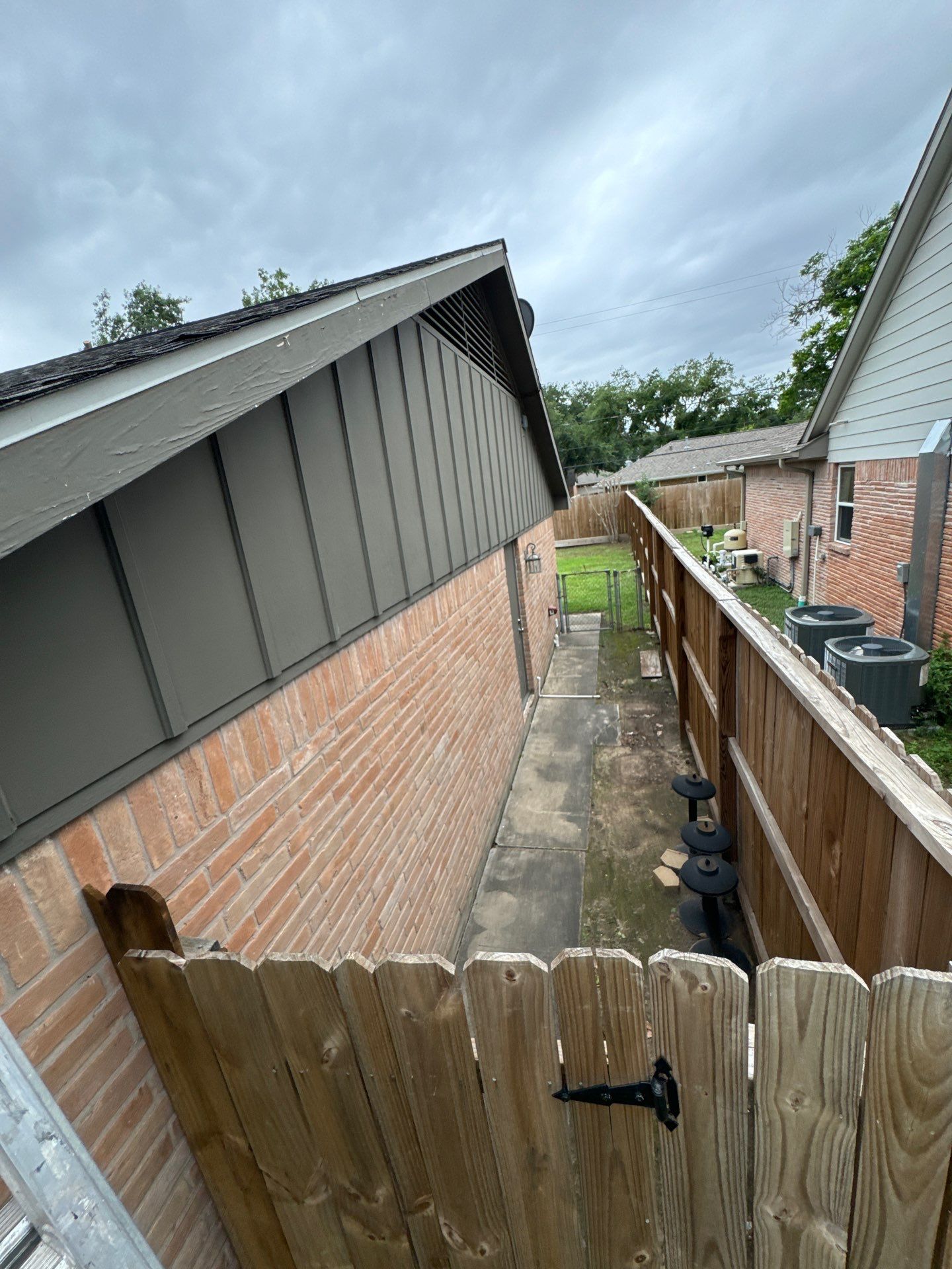 Hail Damage using Owen's Corning Duration (Lifetime) Shingles by Roof Repair Company