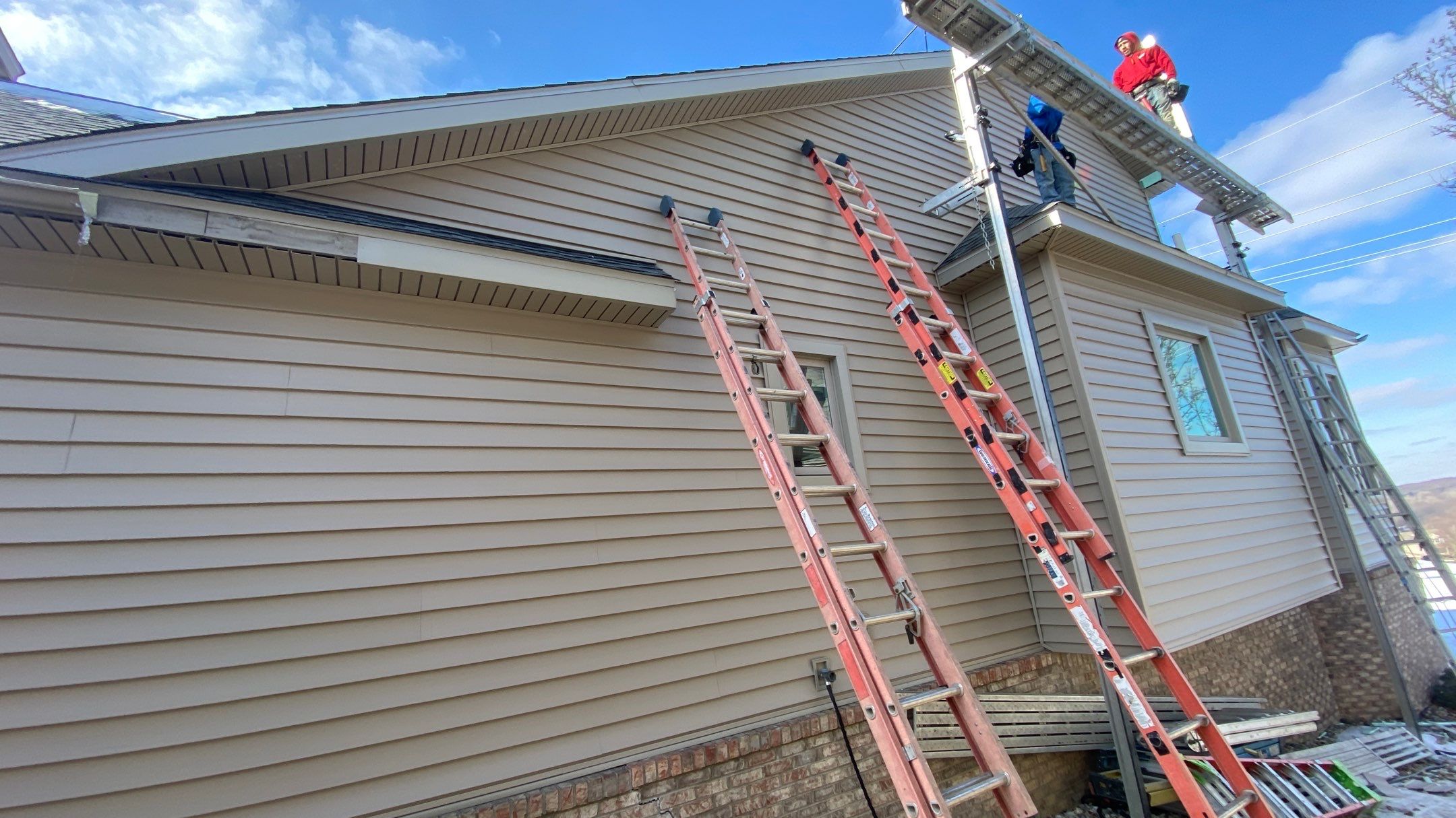 Siding Replacement using Certainteed Monogram D5 by 180 Contractors