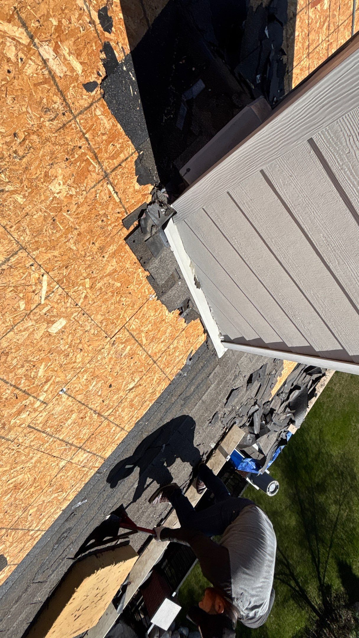 Roof Replacement using Owens Corning Onyx Black by 180 Contractors