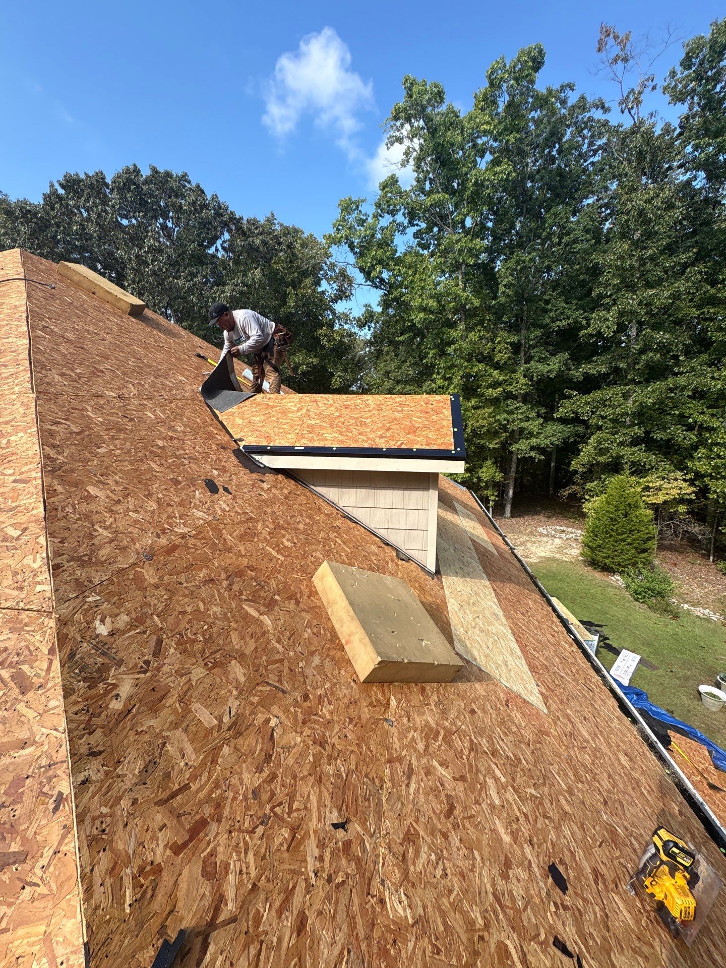 Asphalt Roof Replacement in Gadsden by NANOROOF Alabama