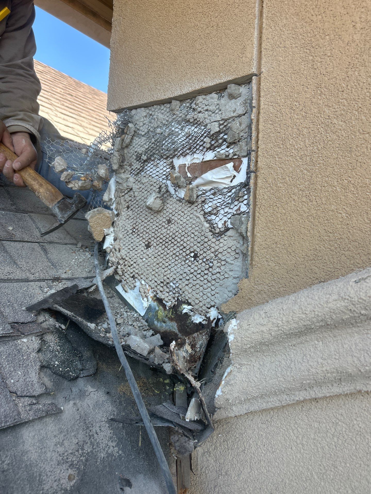 Stucco Problems in Paradise  by Bayfront Roofing and Construction