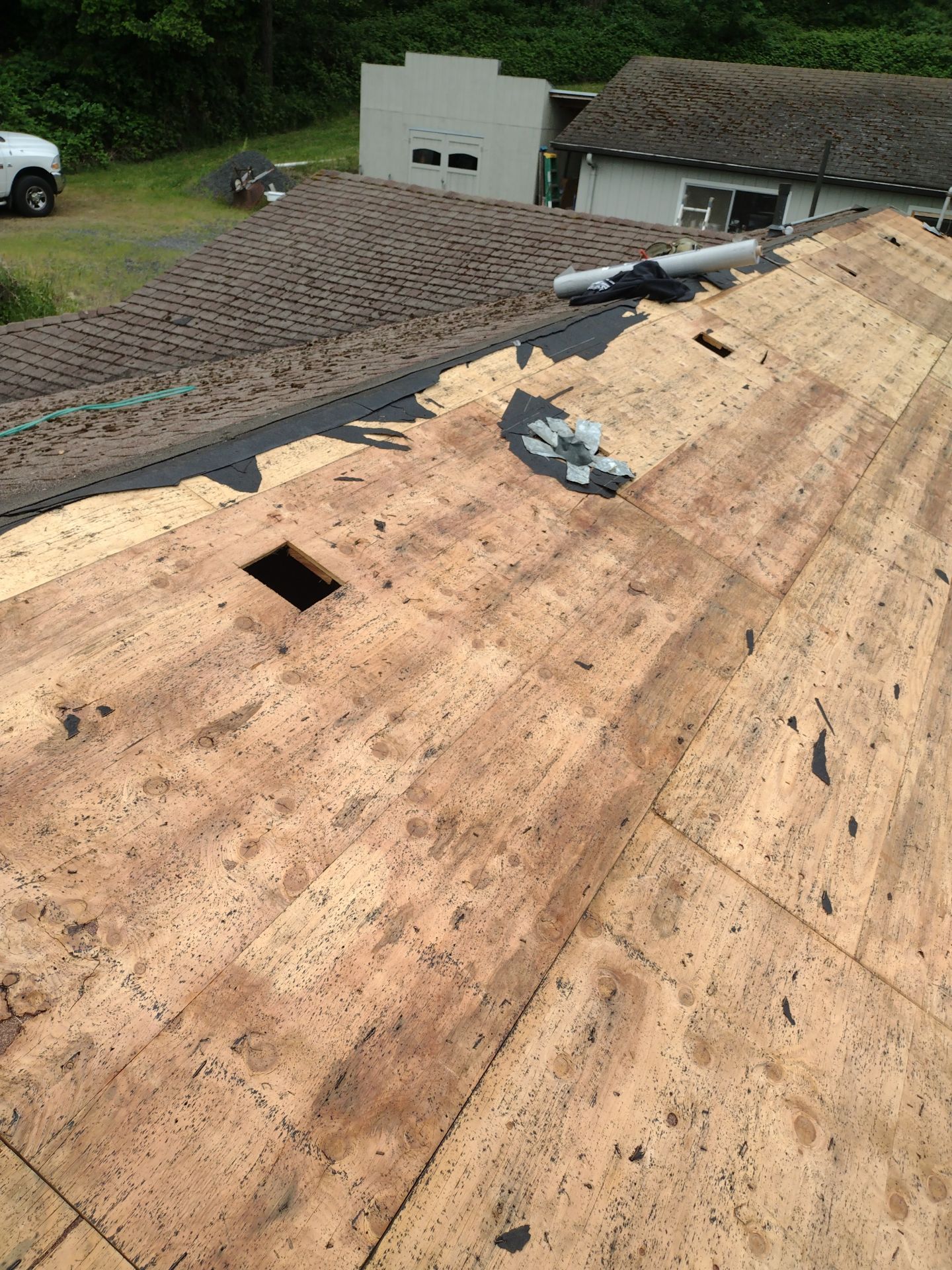 Residential Roofing Installation using IKO Dynasty (Color: Frostone Grey) by Orezona Building & Roofing Company, Inc.